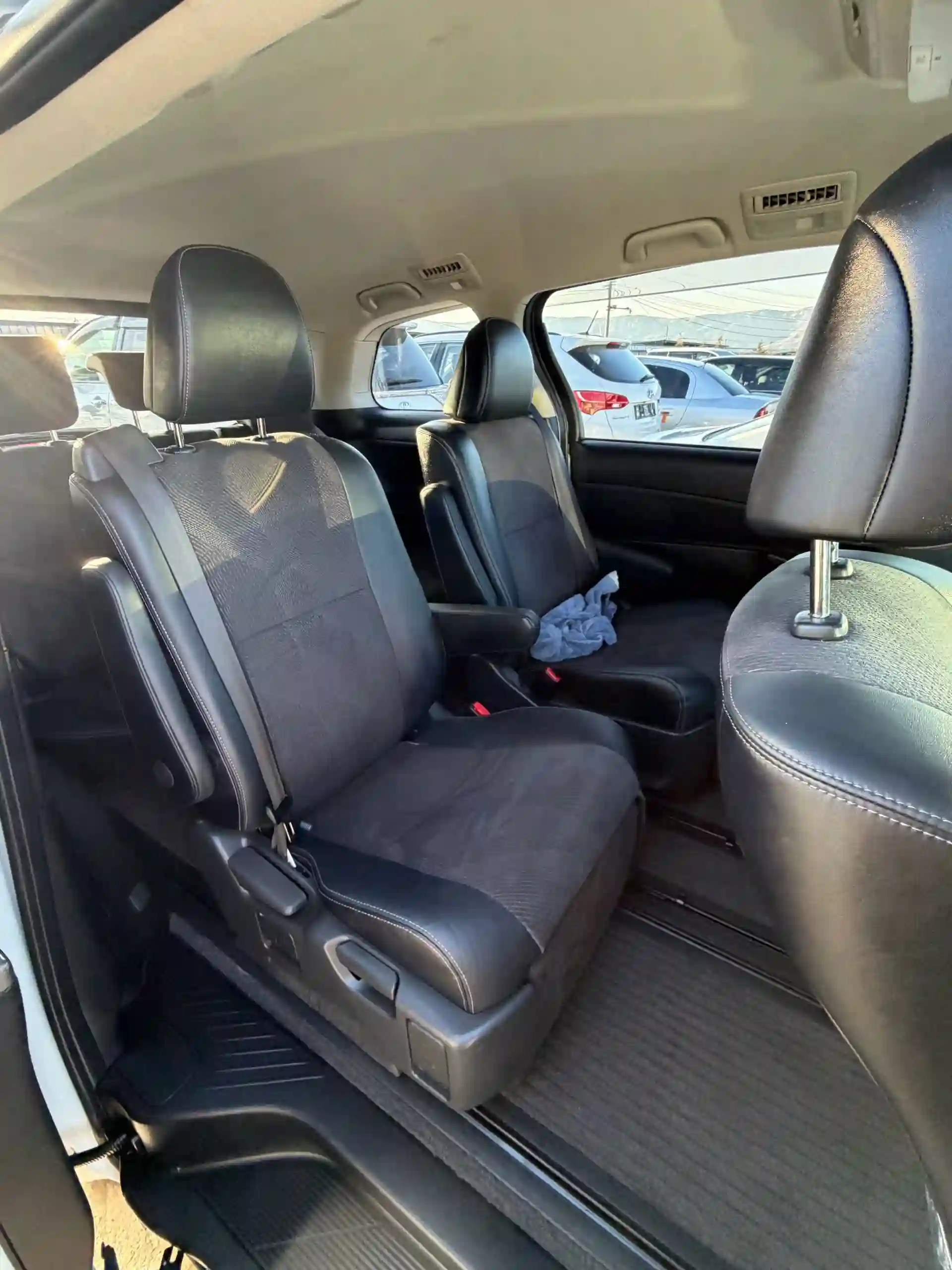 Toyota Estima 2014