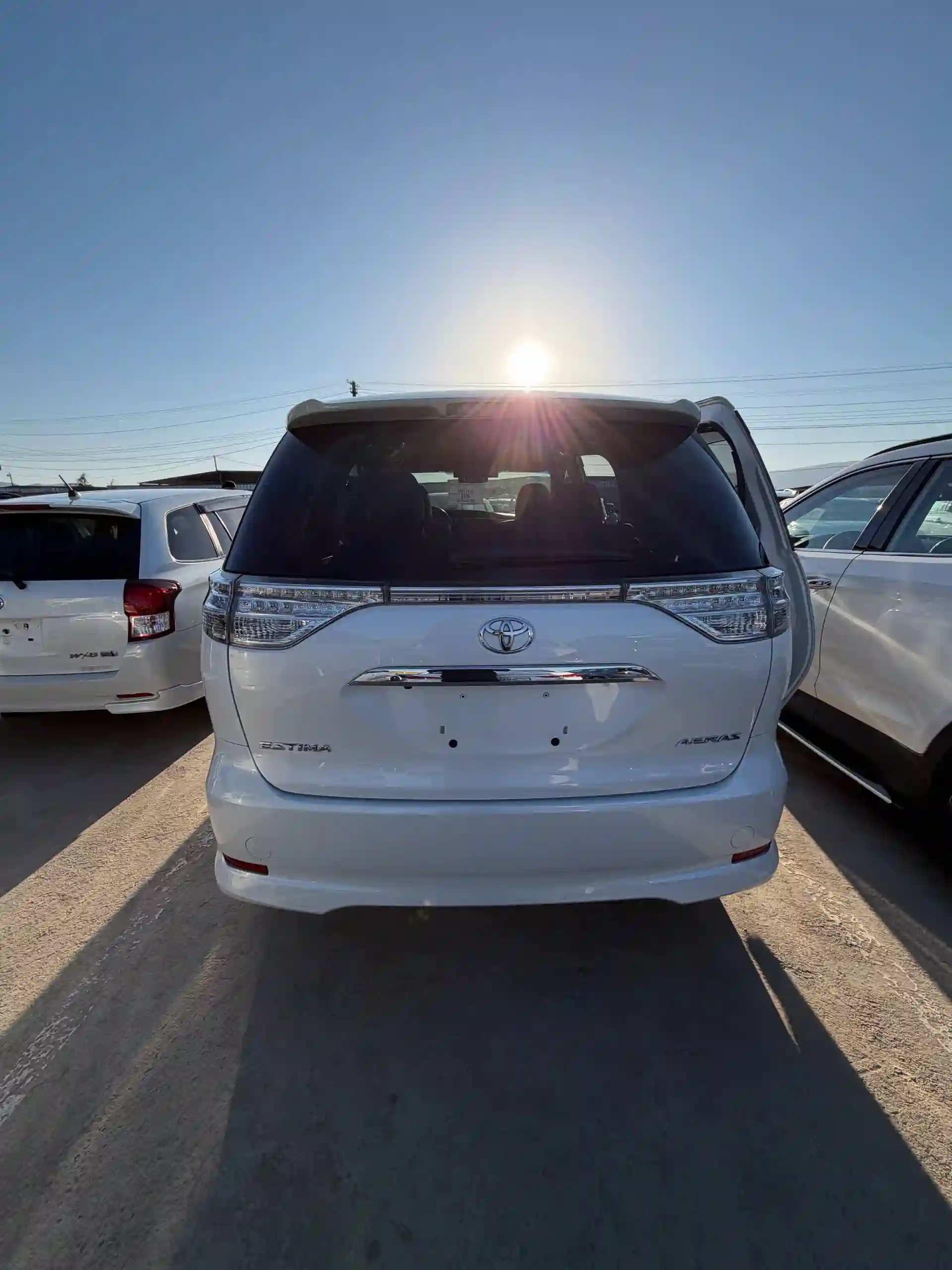 Toyota Estima 2014