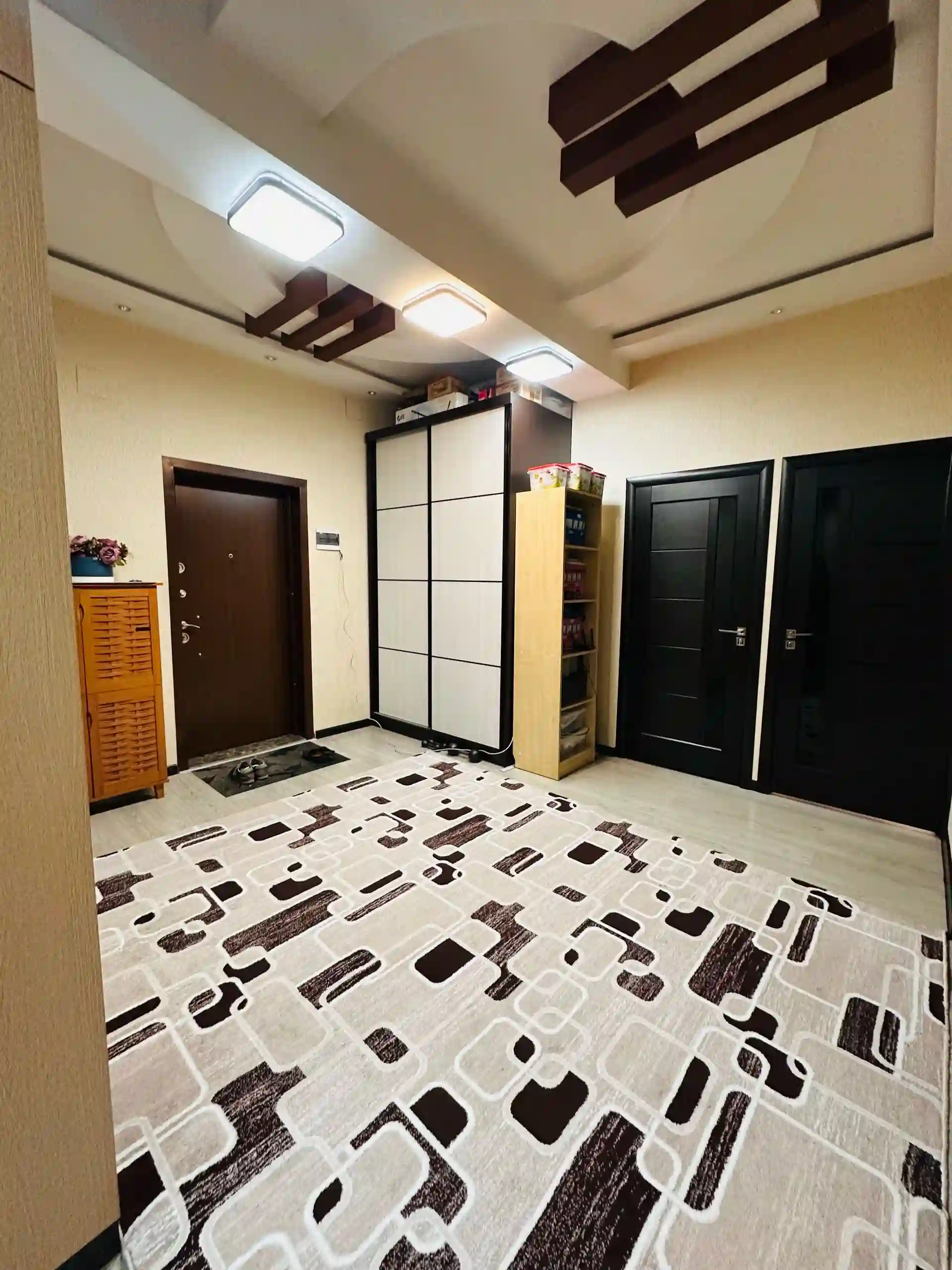 3-к квартира, 5 этаж, 108 м², Исмоили Сомони