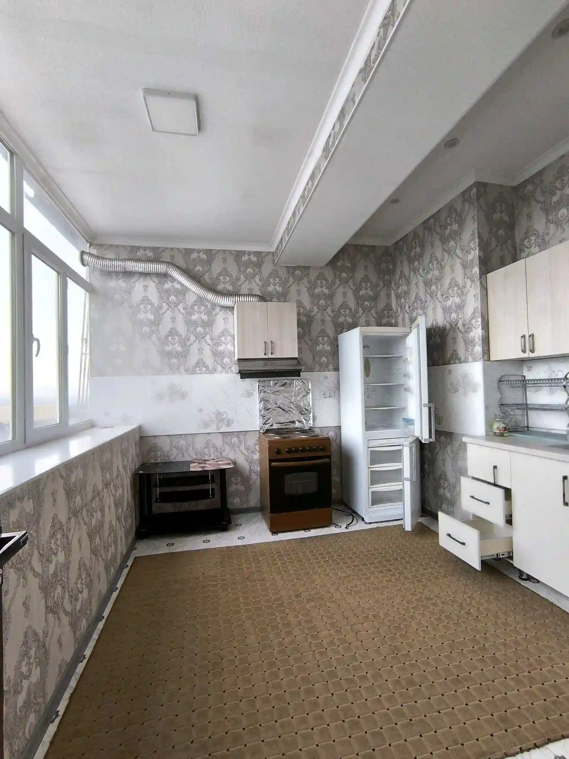 3-к квартира, 13 этаж, 104 м², Шохмансур