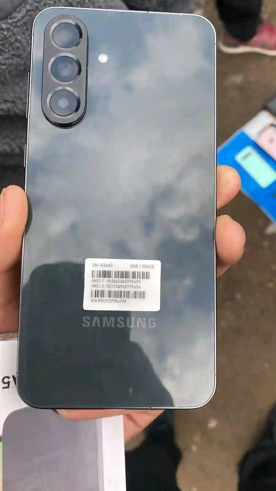 Samsung Телефон samsung A56  2 mb