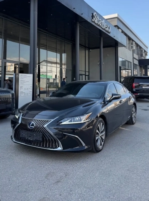 Lexus Es series 2019