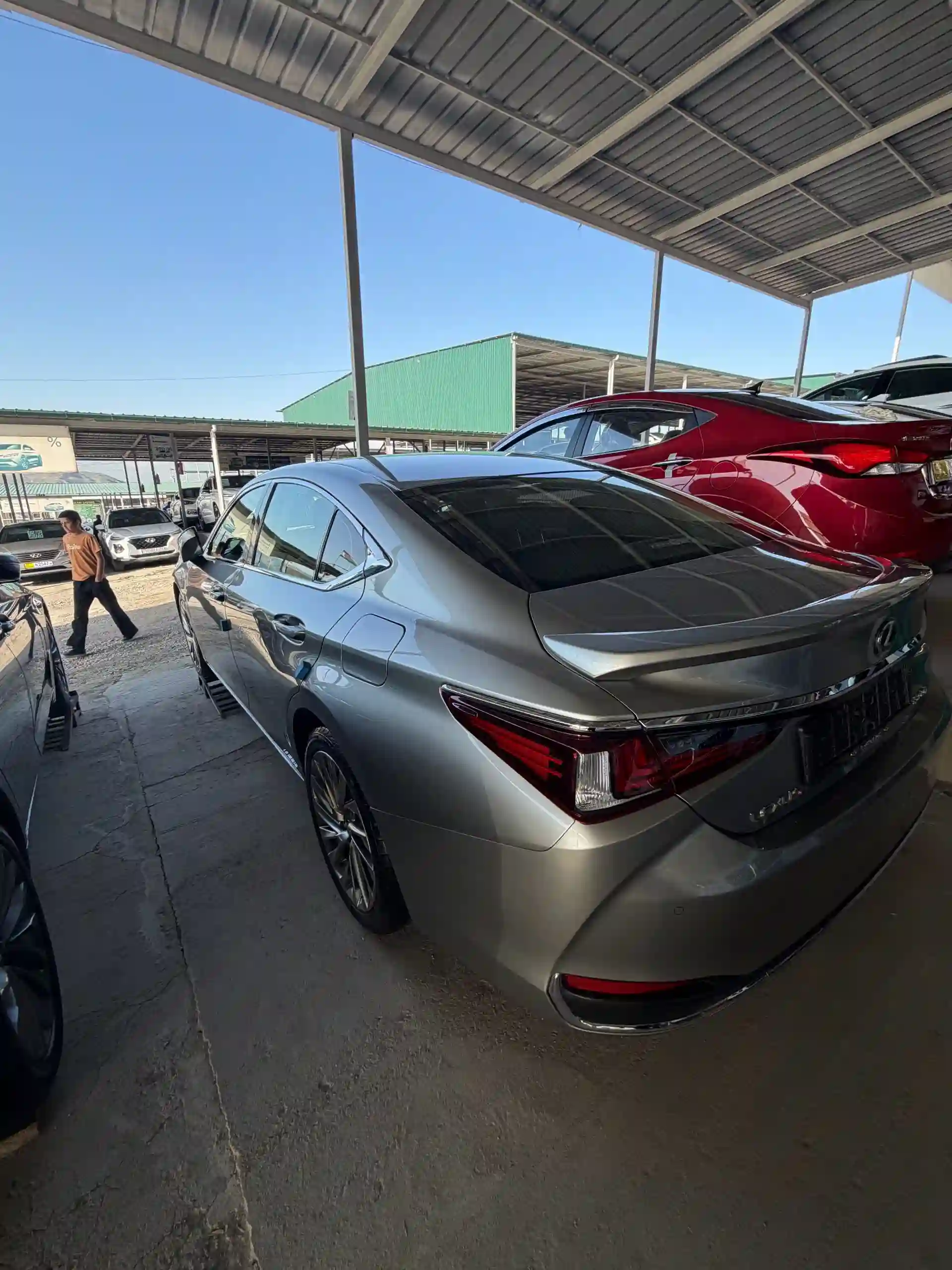 Lexus Es series 2018 — миниатюра 4