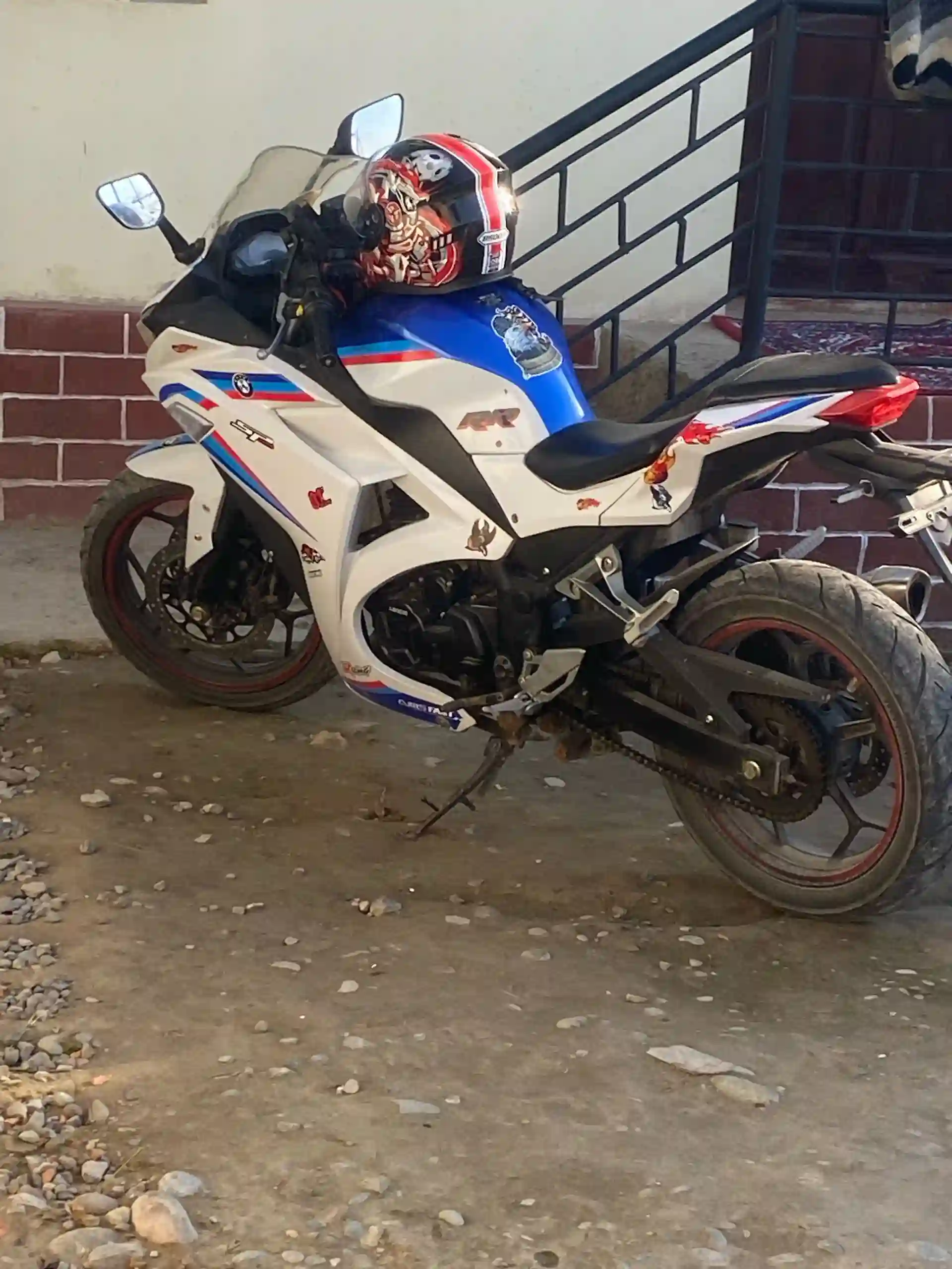 дар беҳтарин ҳолат карор дорад 