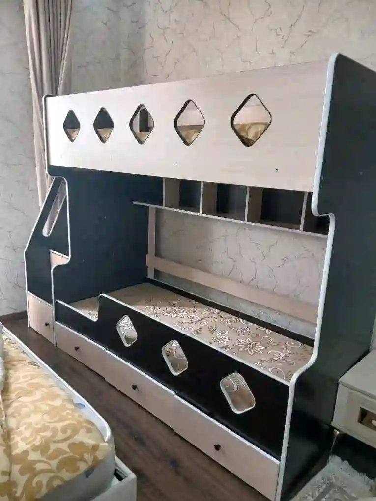 Дивани 2 этажа размерш 2.20×80 