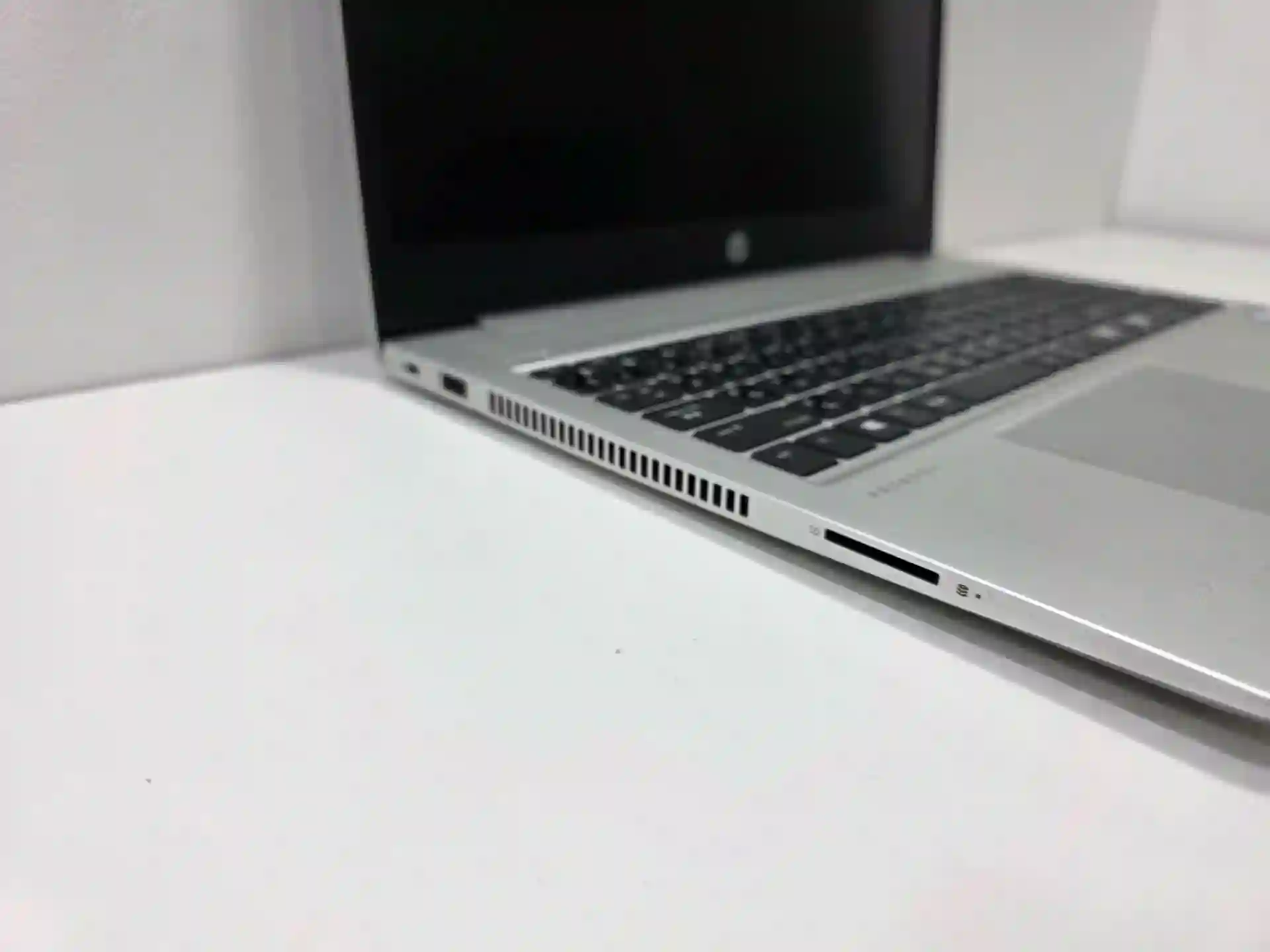 Hp Probook Core i5-8265U / 8GB / 256GB