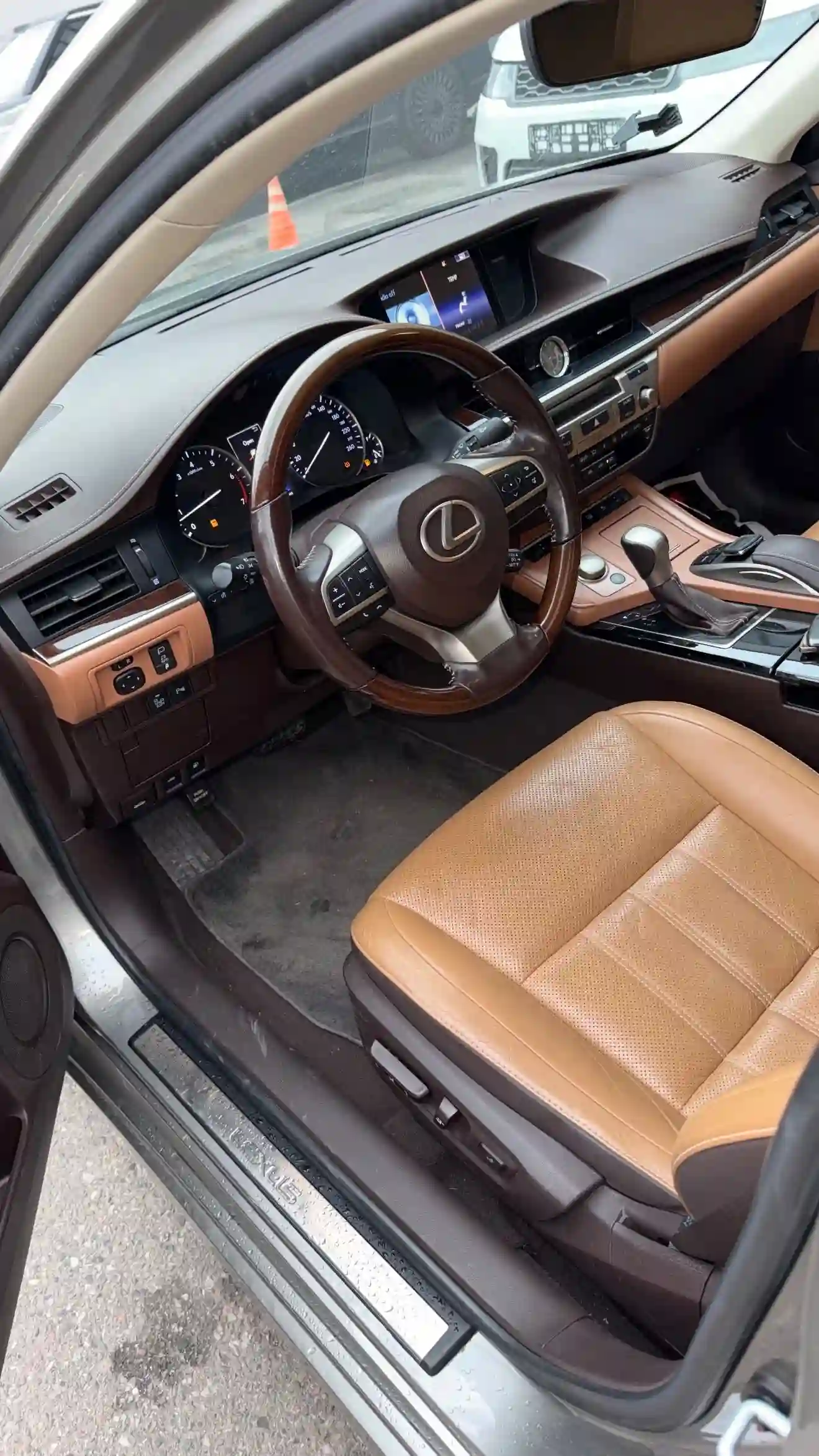 Lexus Es series 2016