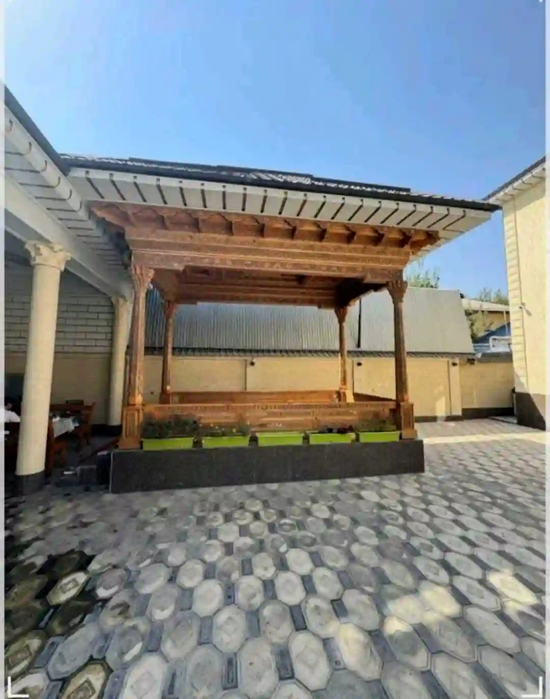 2 этажный, 8-комн. дом, 400 м², 4 соток, Фирдавси