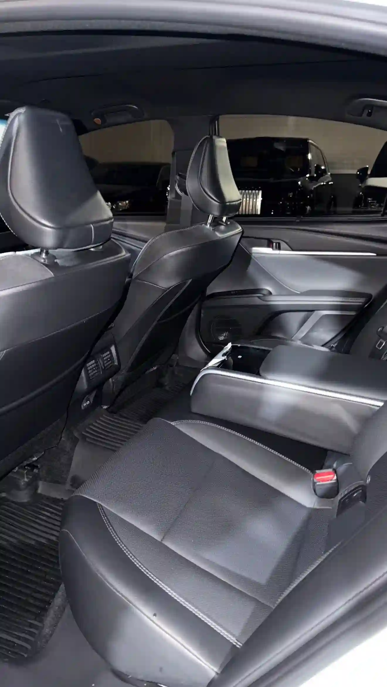Toyota Camry 2025 — миниатюра 4