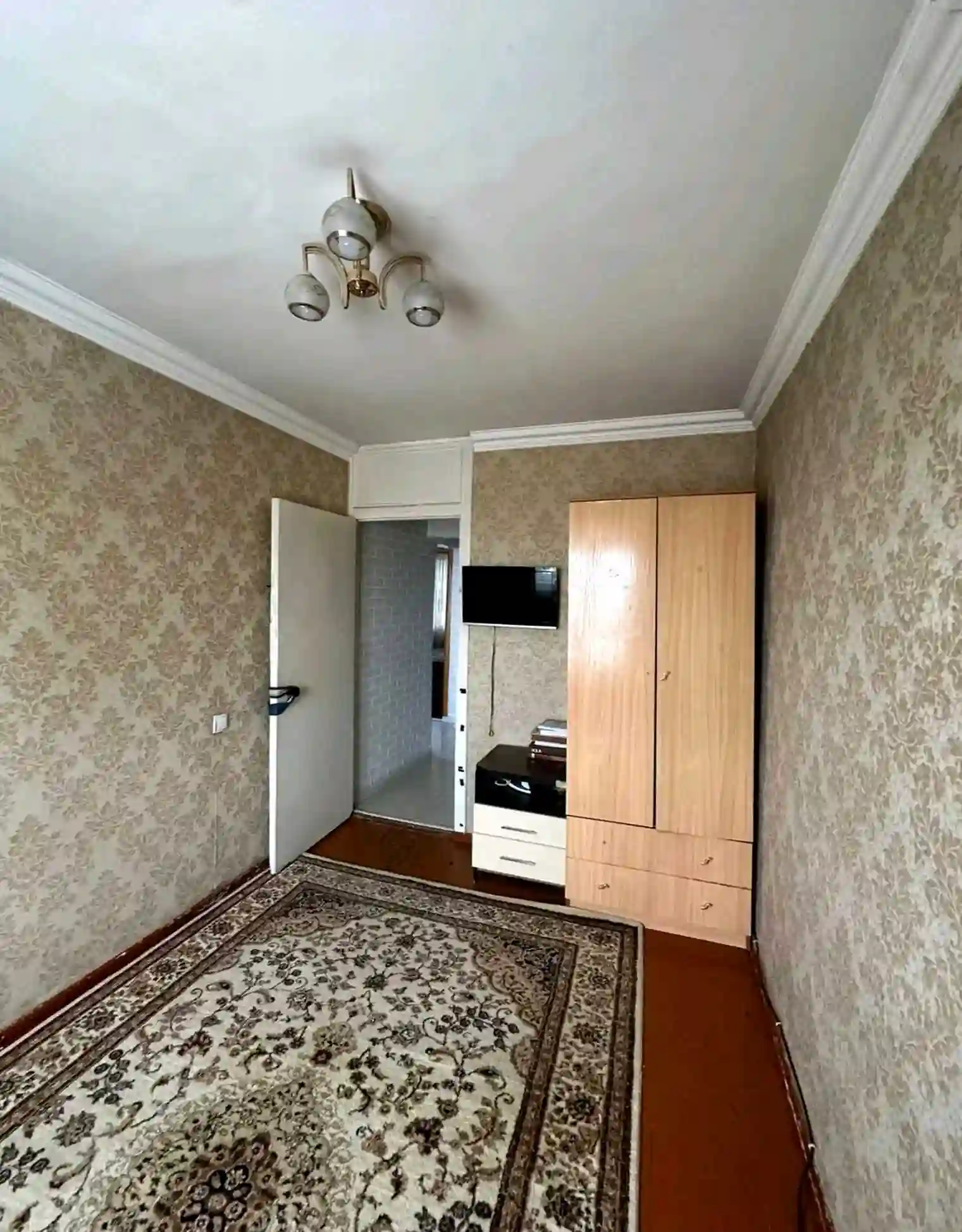3-к квартира, 4 этаж, 80 м², Фирдавси
