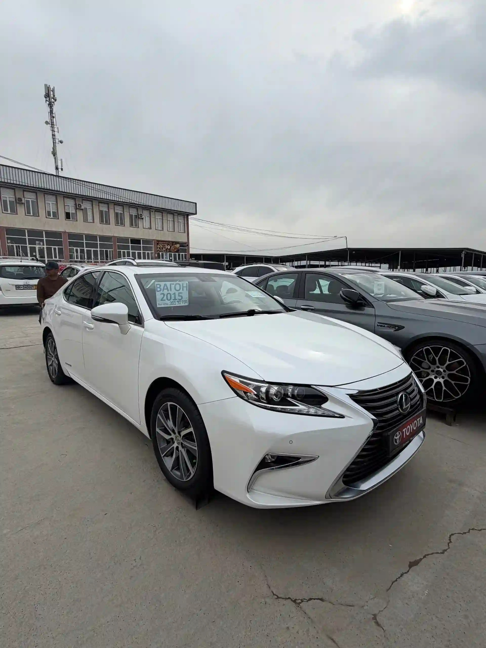 Lexus Es series 2015
