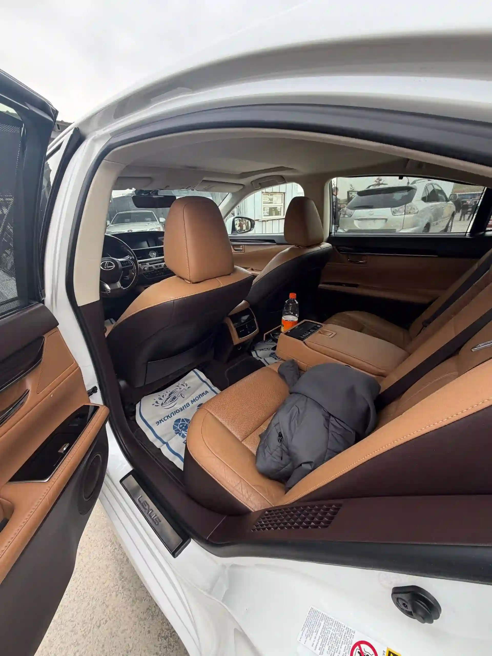 Lexus Es series 2015