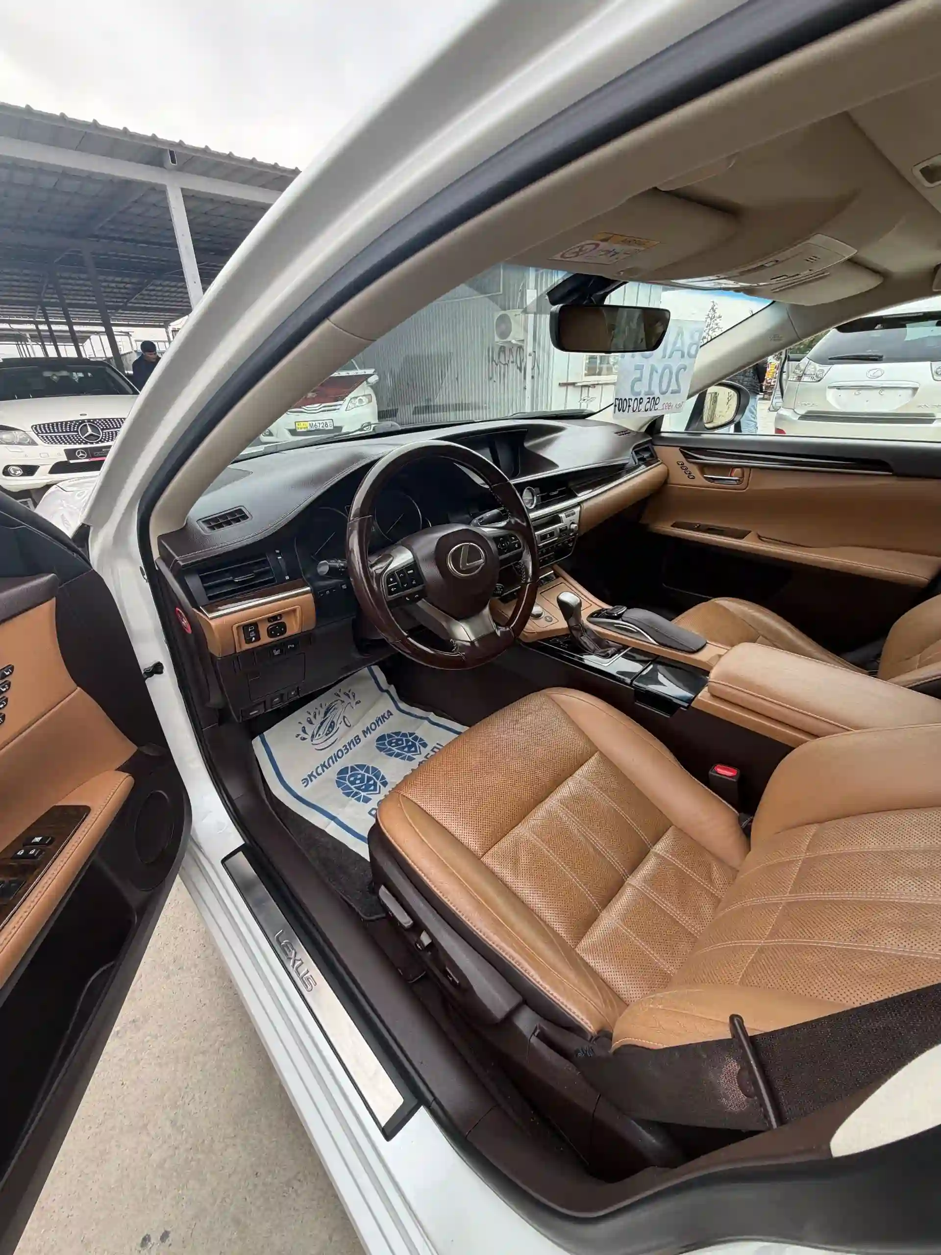 Lexus Es series 2015