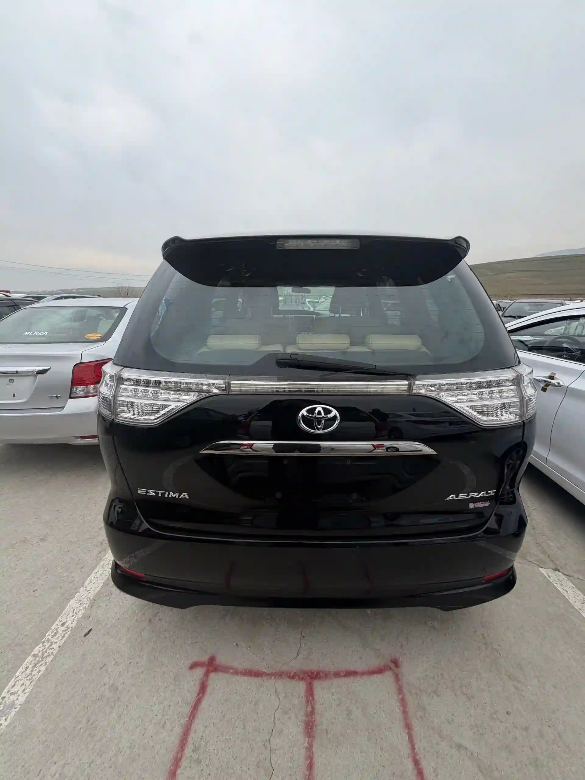 Toyota Estima 2014