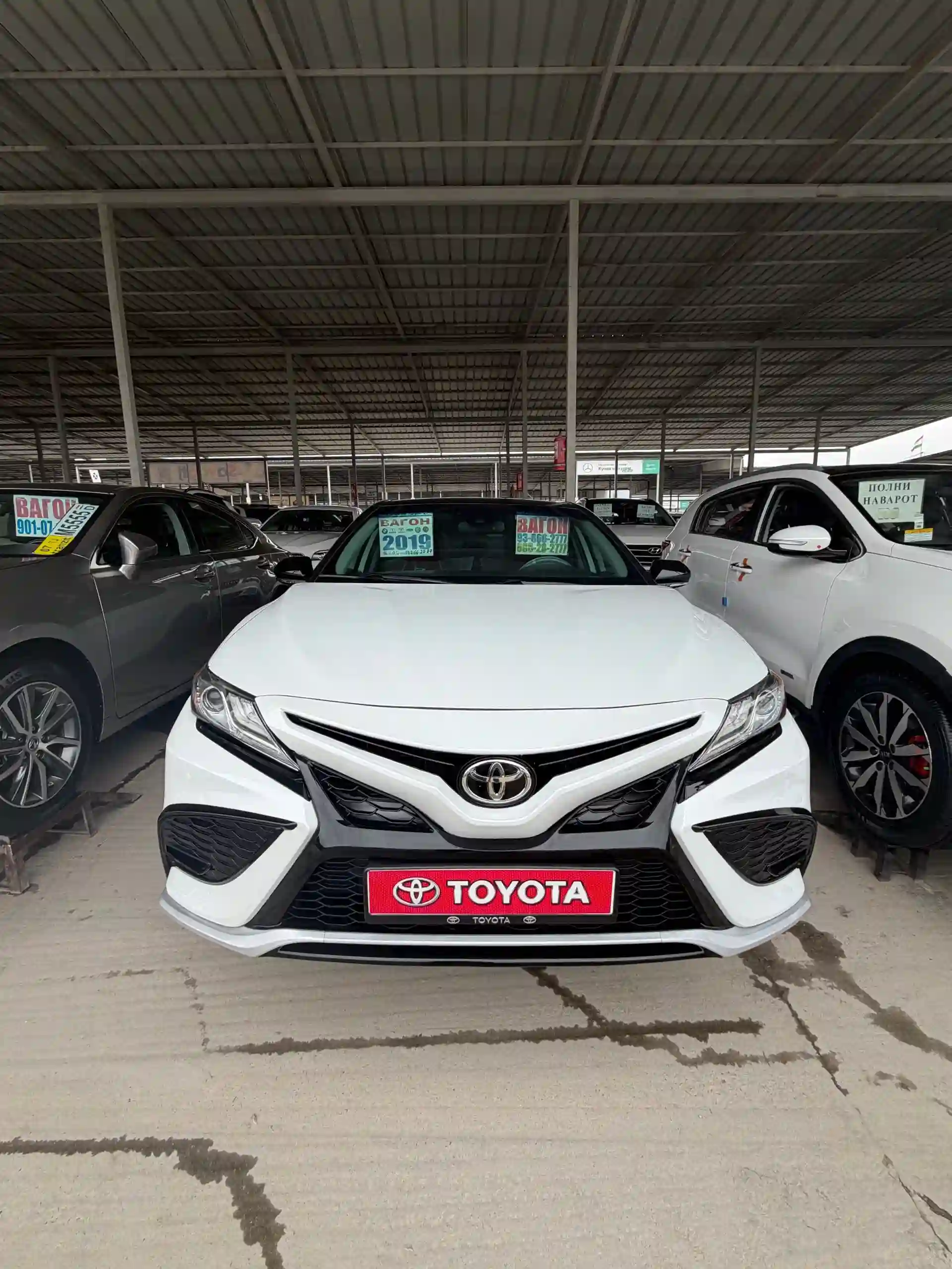 Toyota Camry 2019