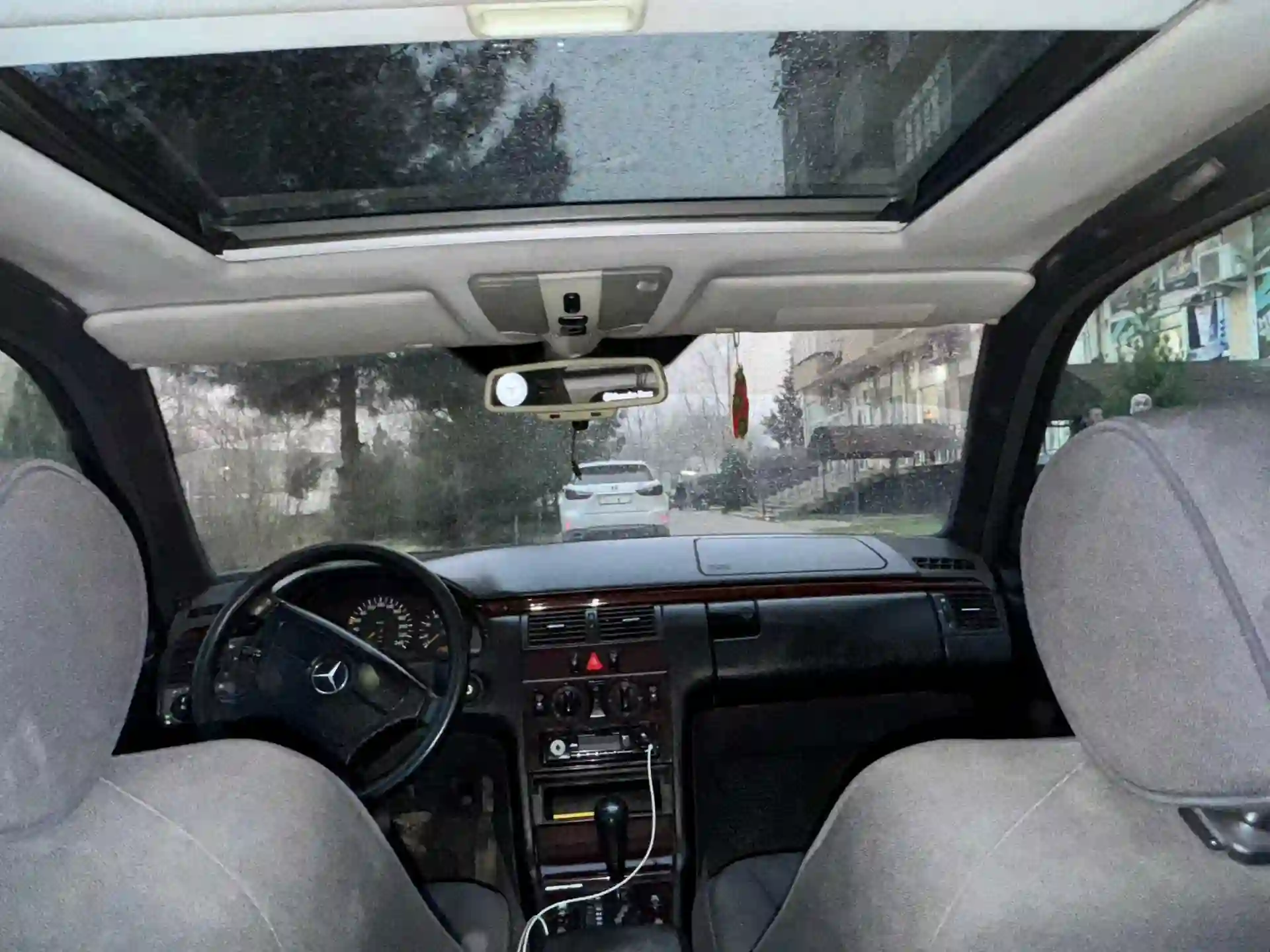 Mercedes-benz E class 1996