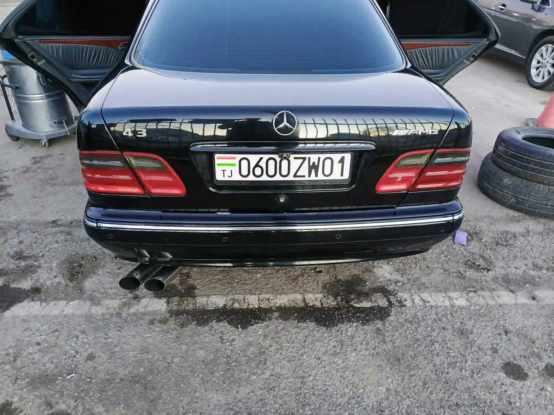 Mercedes-benz E class 2002