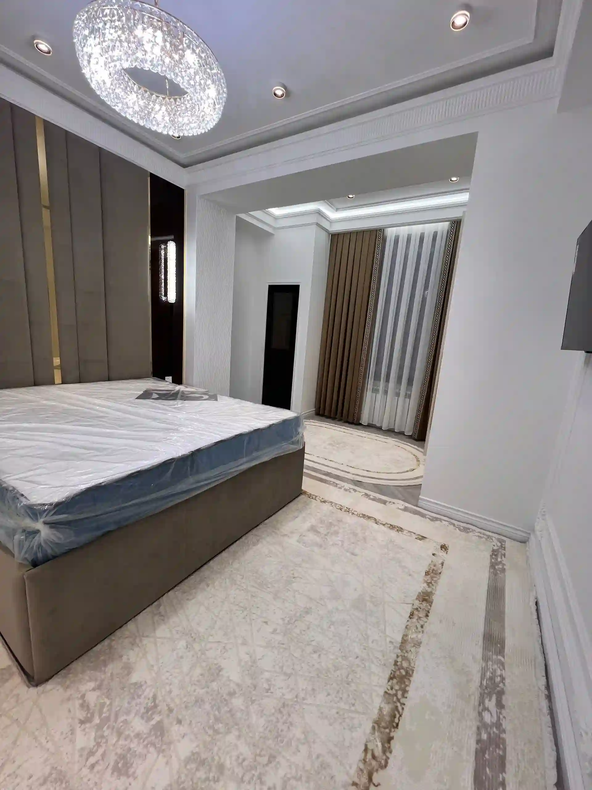 4-к квартира, 15 этаж, 107 м², Шохмансур