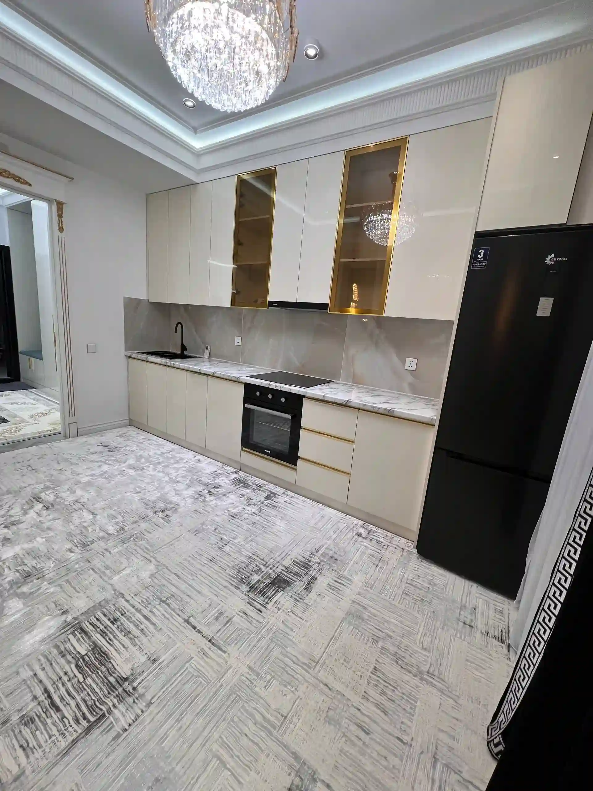 4-к квартира, 15 этаж, 107 м², Шохмансур