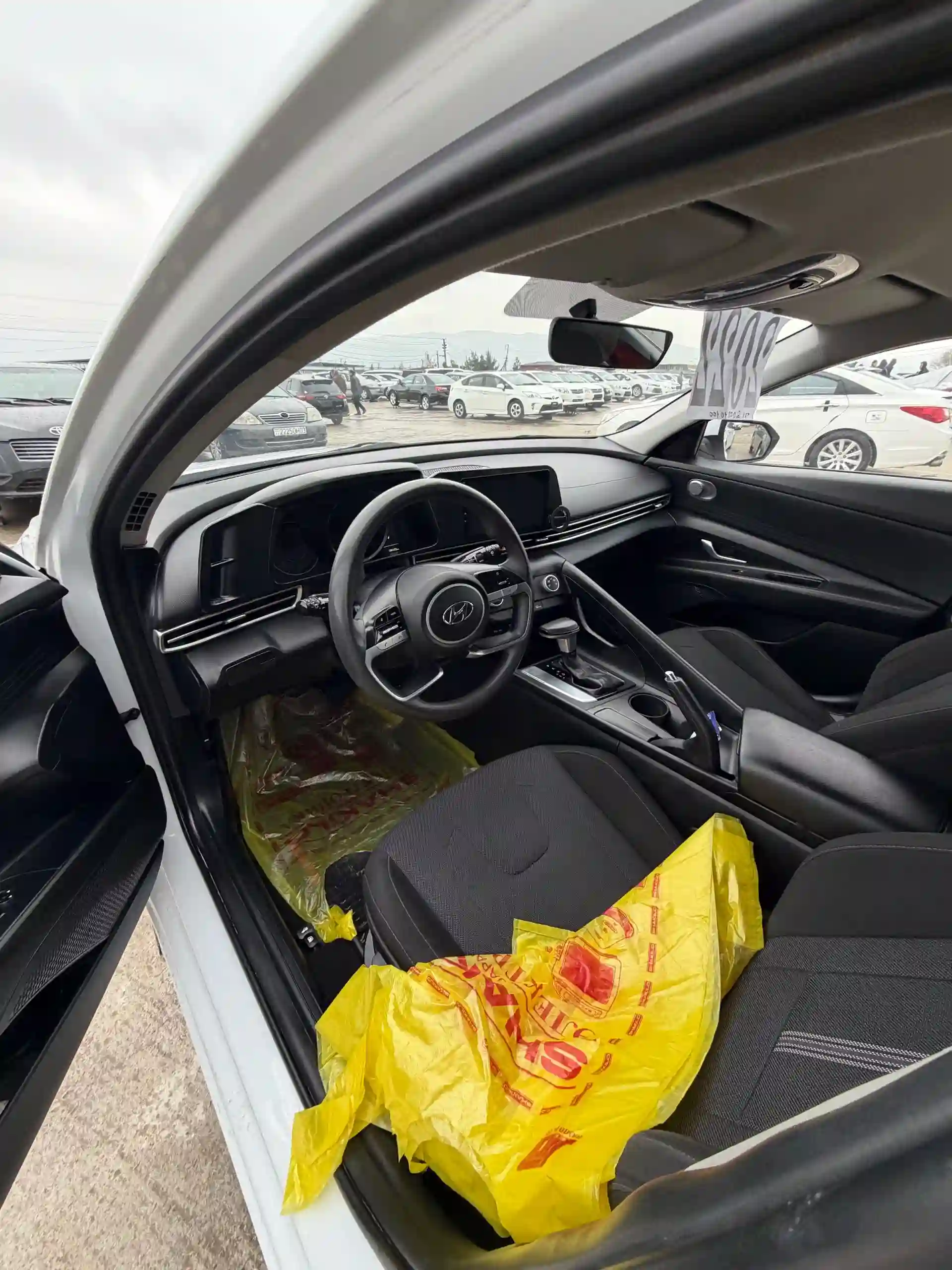 Hyundai Elantra 2022
