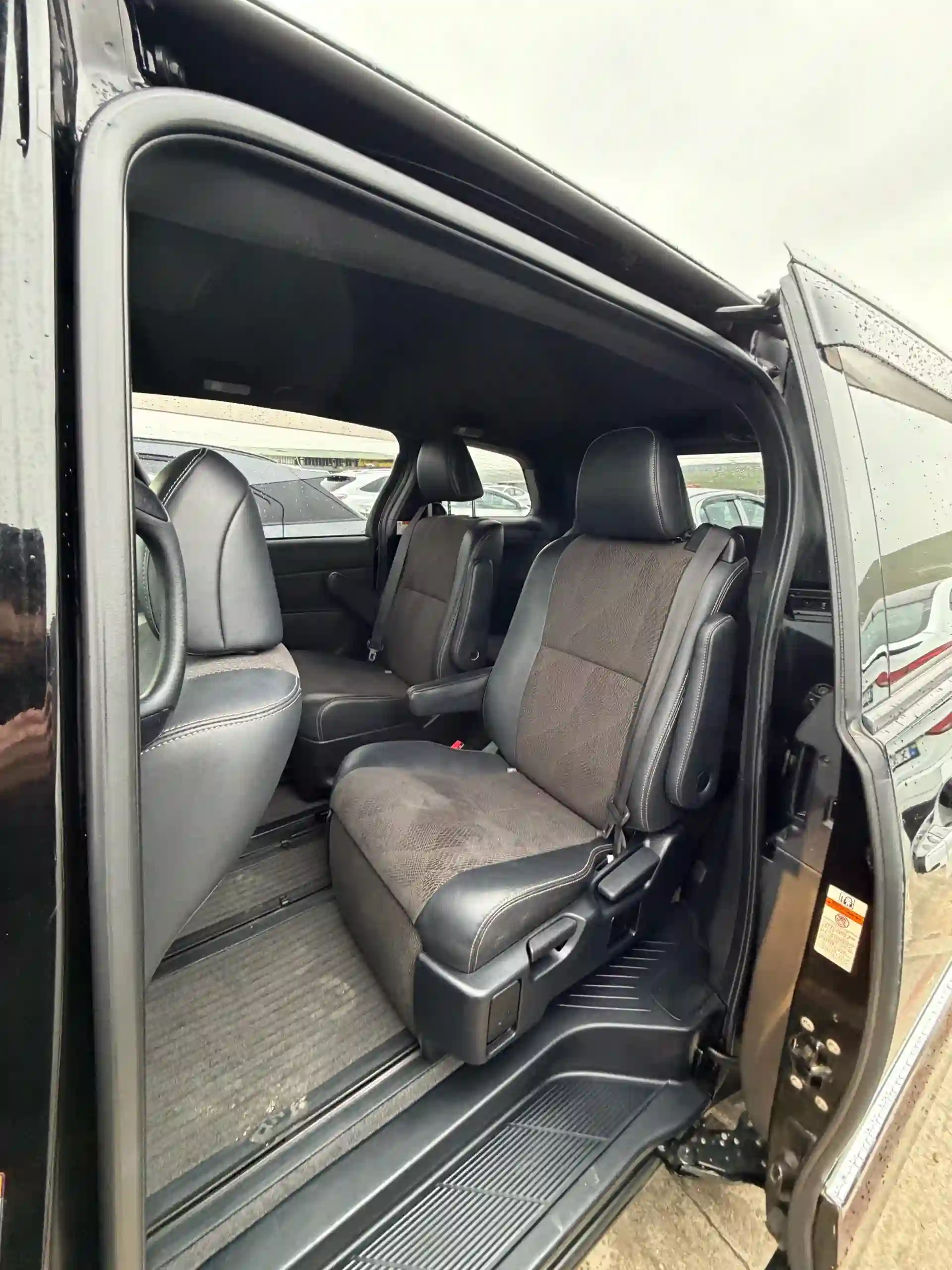 Toyota Estima 2016