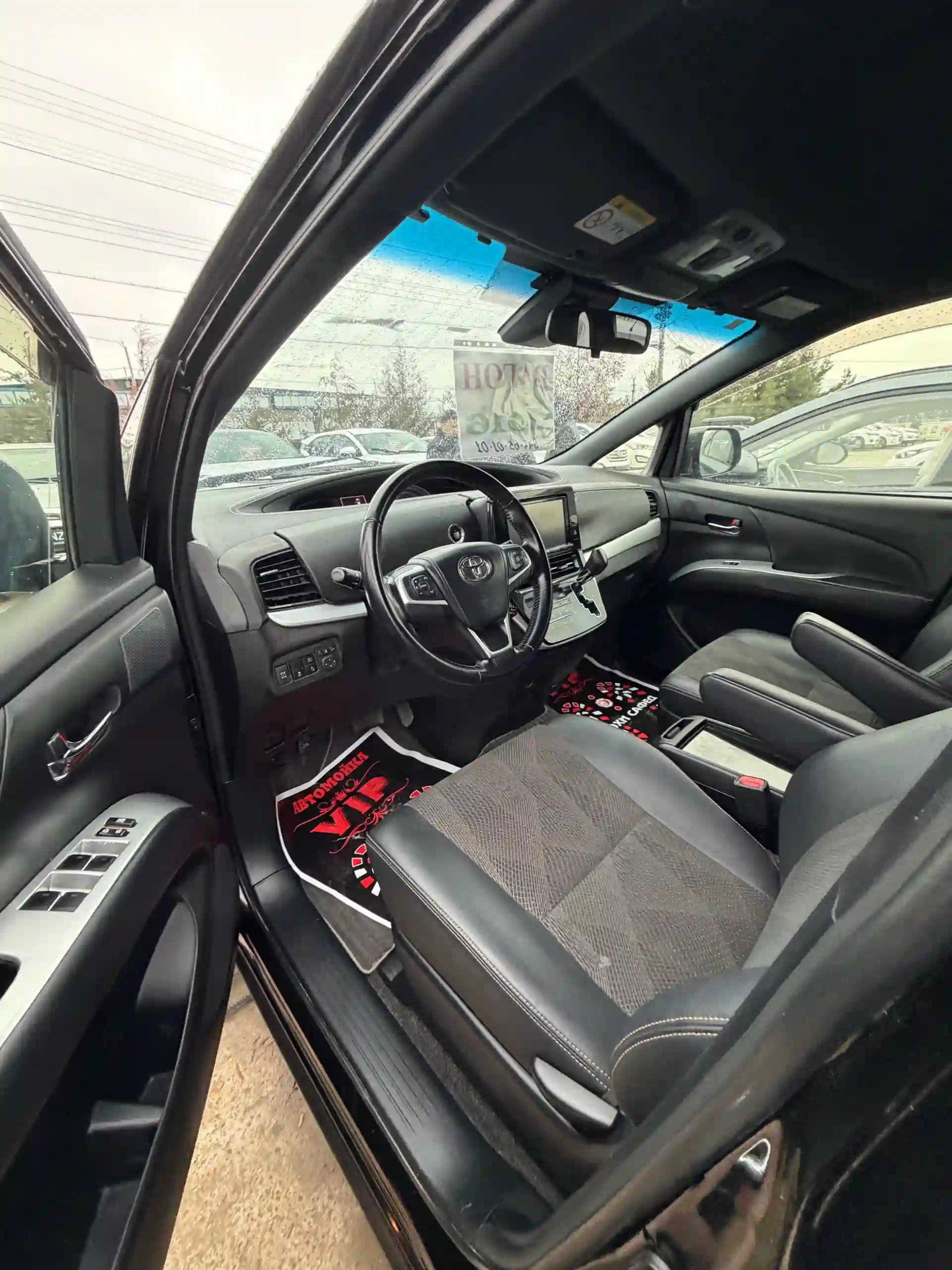 Toyota Estima 2016