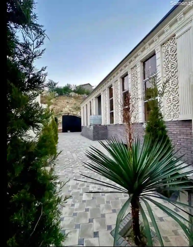 1 этажный, 4-комн. дом, 200 м², 3 соток, Зарафшон