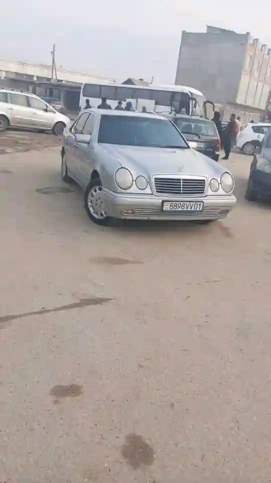 Mercedes-benz E class 1997 — миниатюра 4