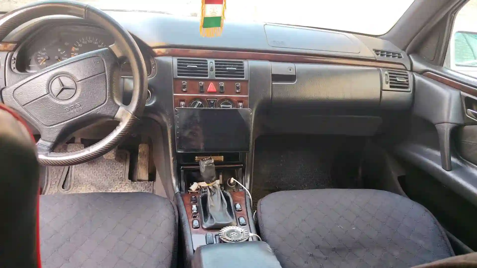 Mercedes-benz E class 1997 — миниатюра 6