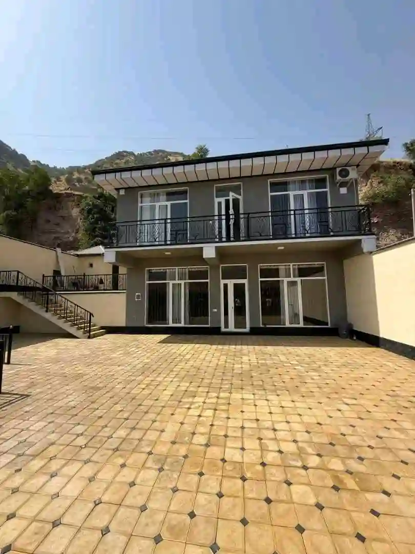 2 этажный, 3-комн. дом, 300 м², 300 соток, 9 корьер