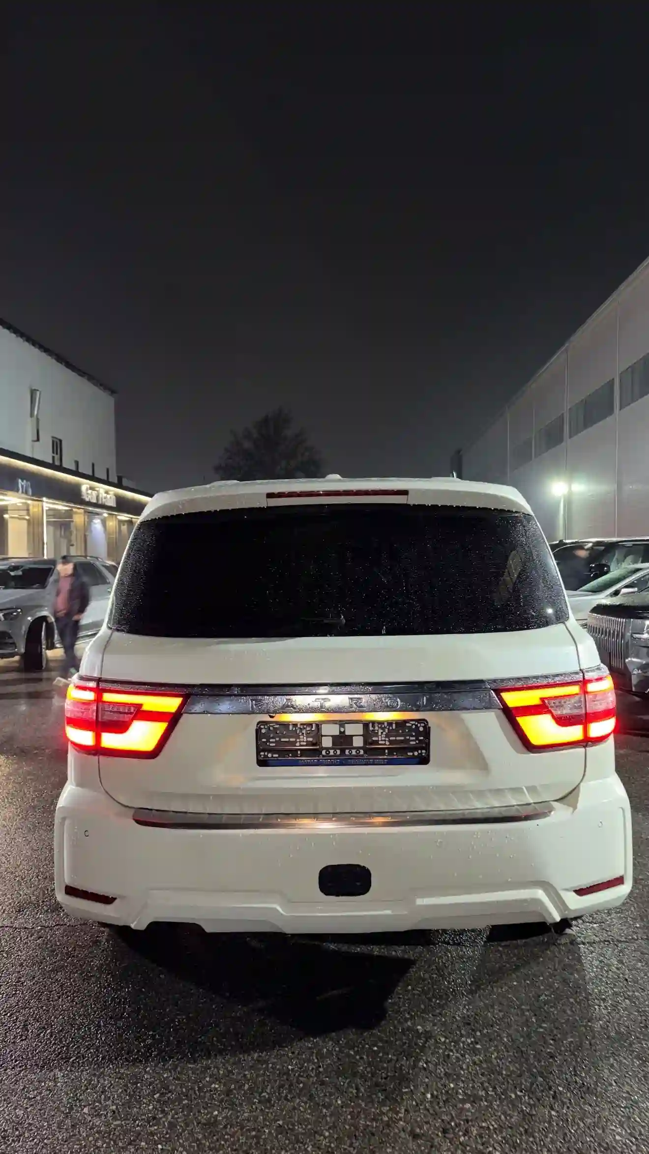 Nissan Patrol 2016 — миниатюра 3