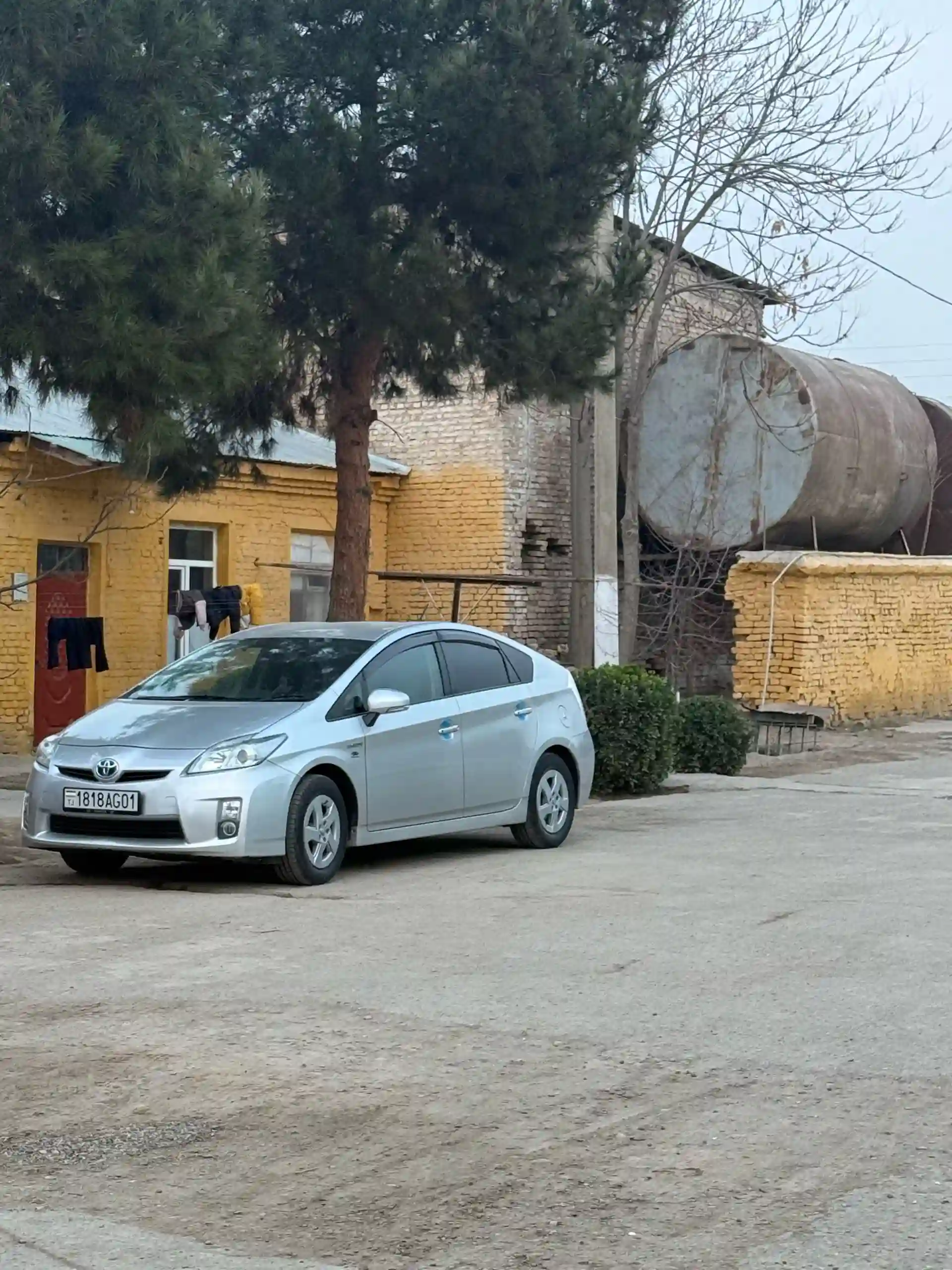Toyota Prius 2010 — миниатюра 2