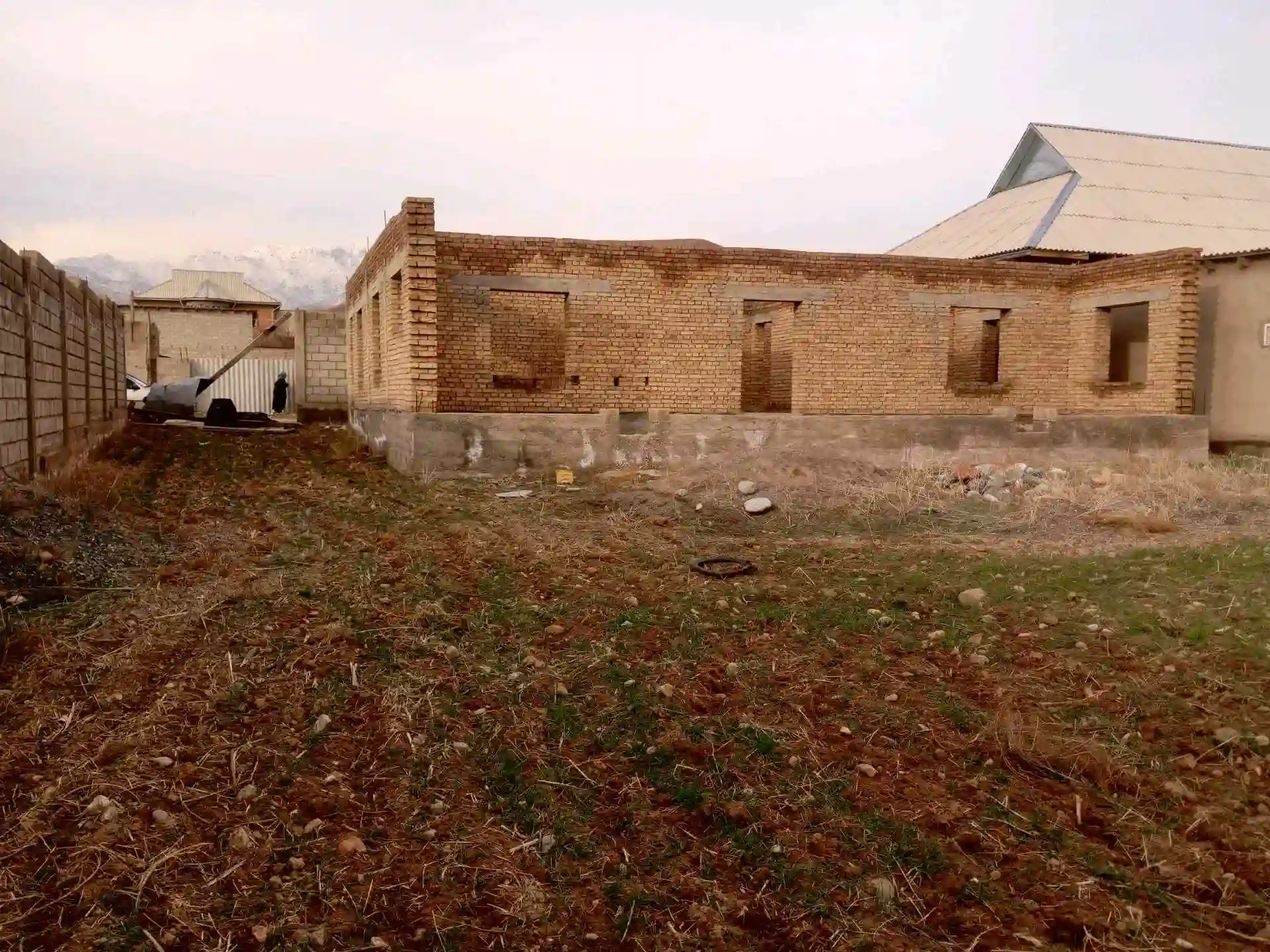 2 этажный, 8-комн. дом, 203 м², 8 соток, камбар