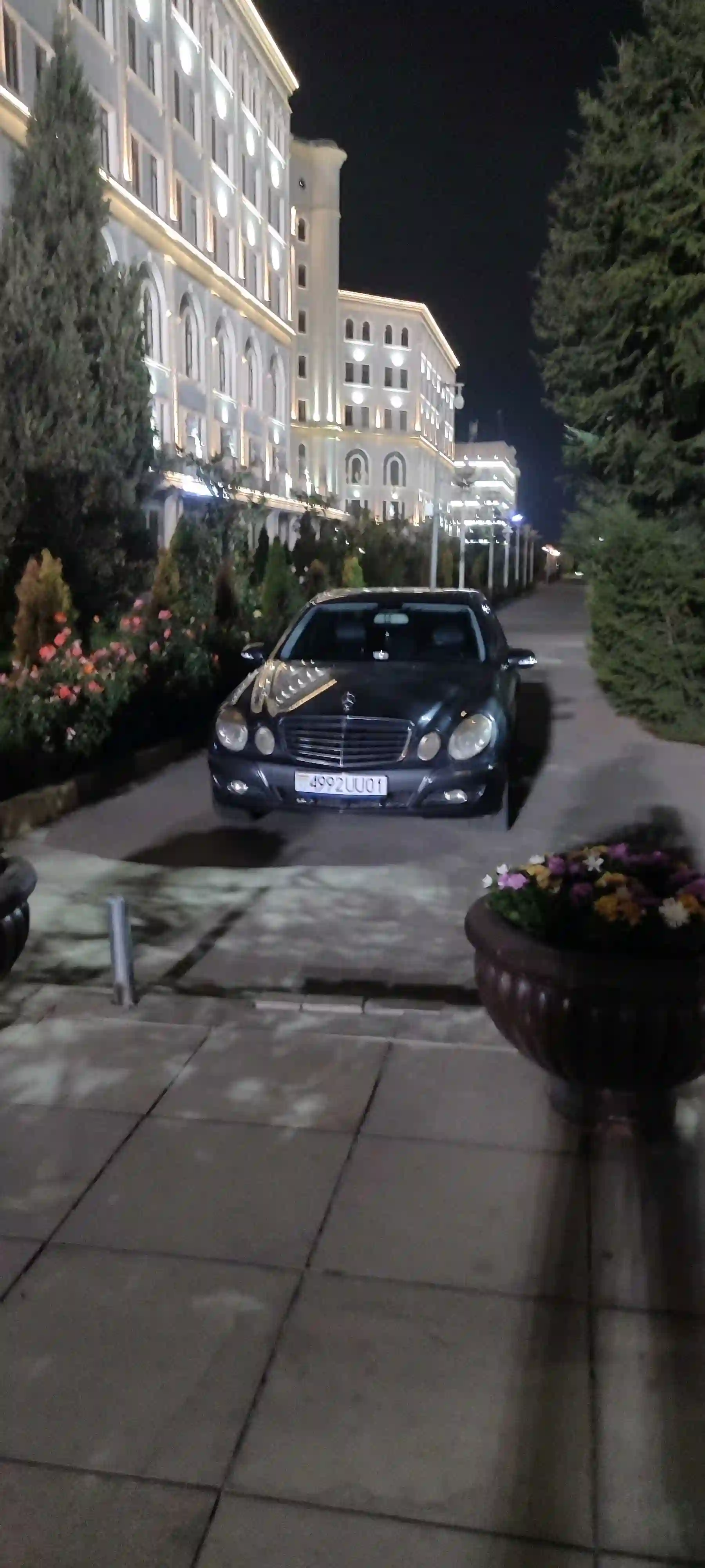 Mercedes-benz E class 2008