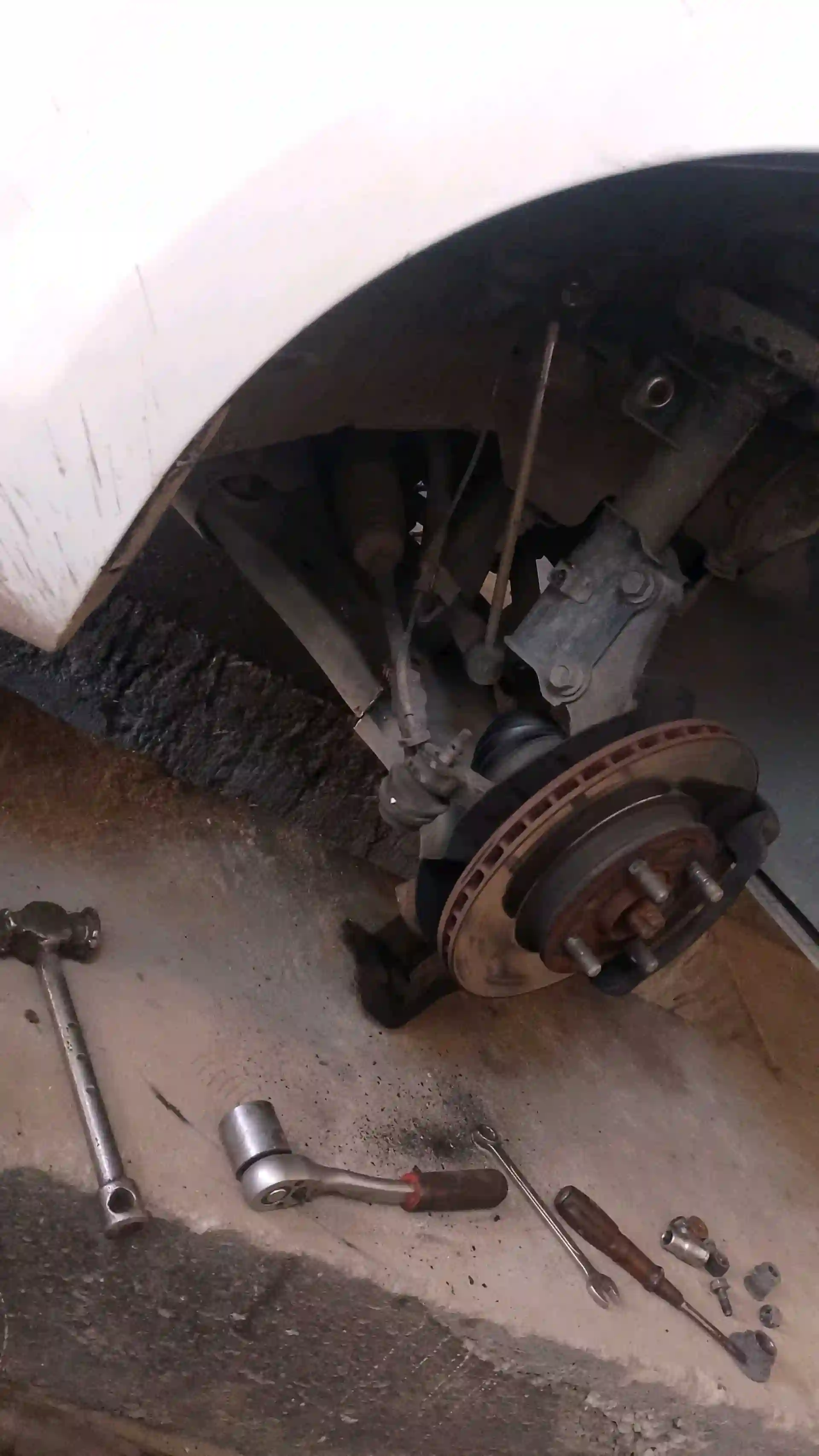 ремонт ходовой части автомобиля ремонт двигателя 