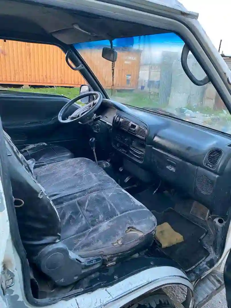 МОШИН КУРАСАКА ТАЛАБ ХАСТ МОШИН ГАЗАКИ МЕБОШАД
