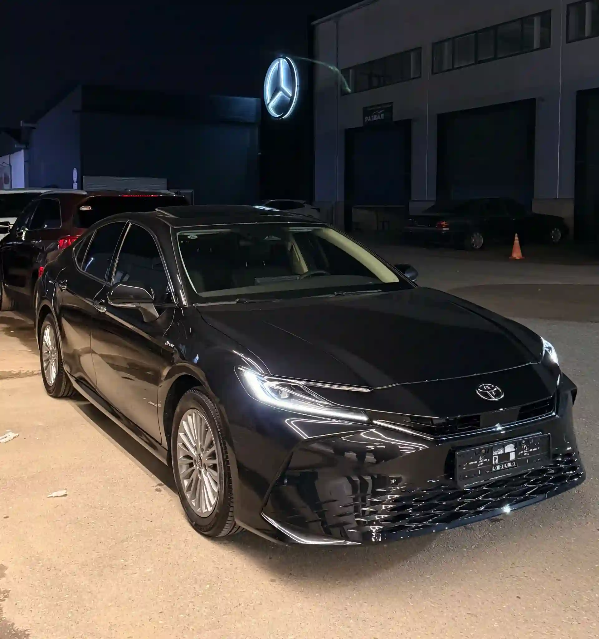 Toyota Camry 2026 — миниатюра 3