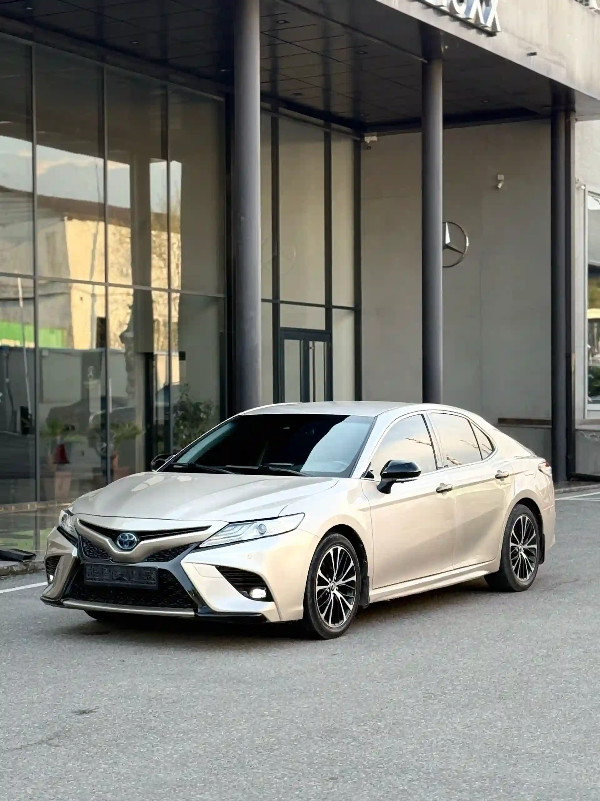 Toyota Camry 2019