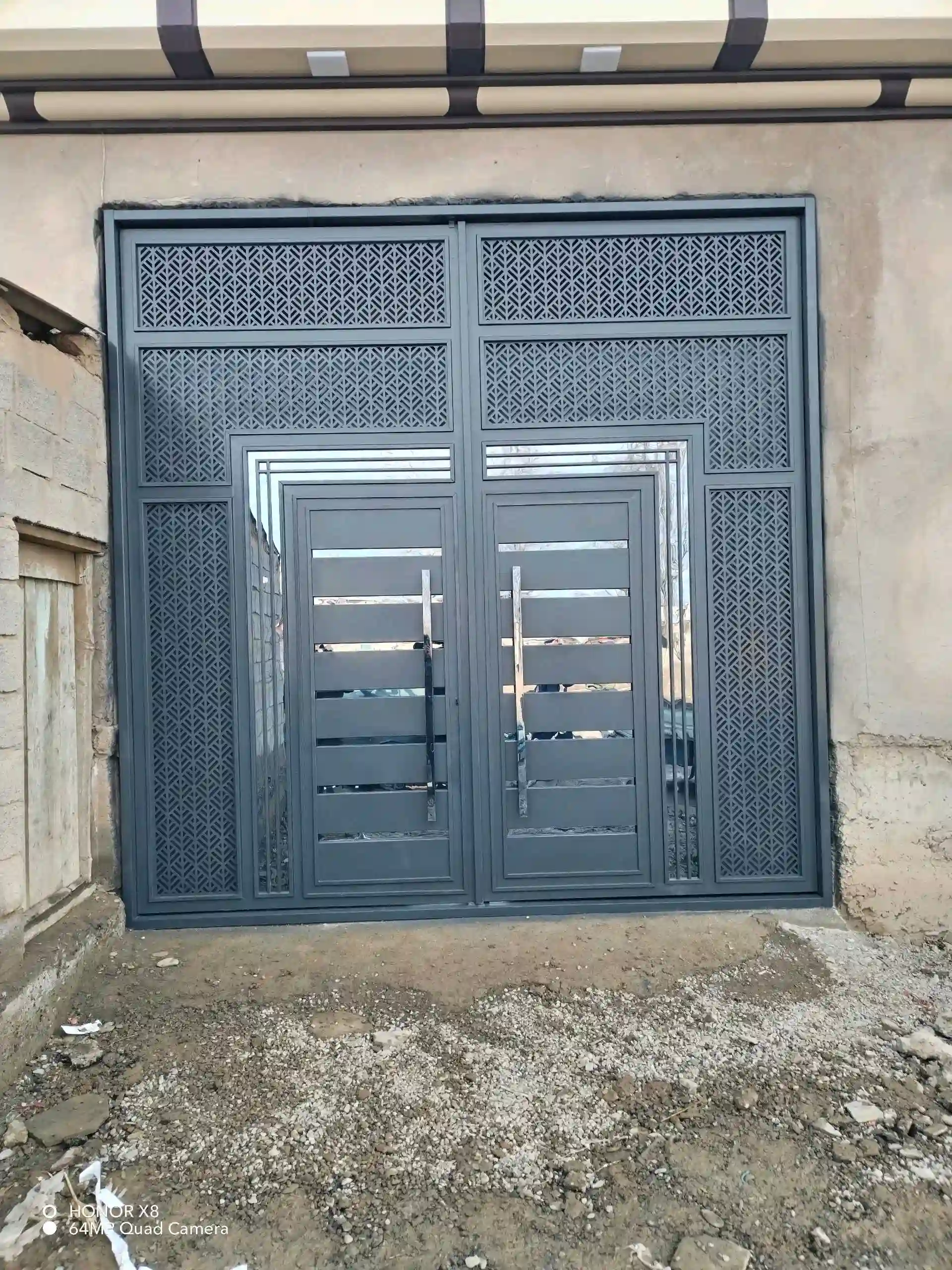 Дарвозахо ба заказ ва навесхо