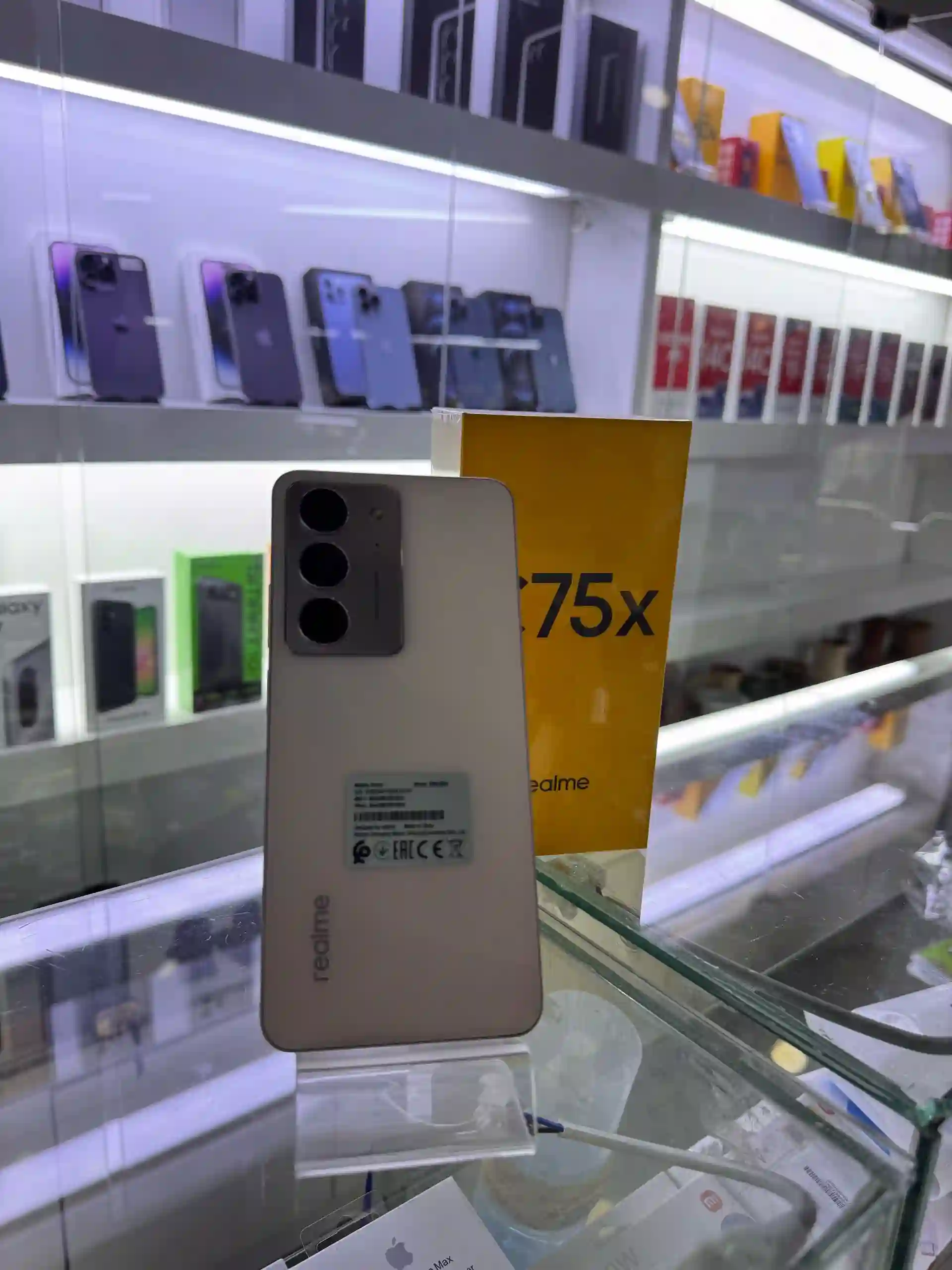 Realmi C75X 256  256 gb