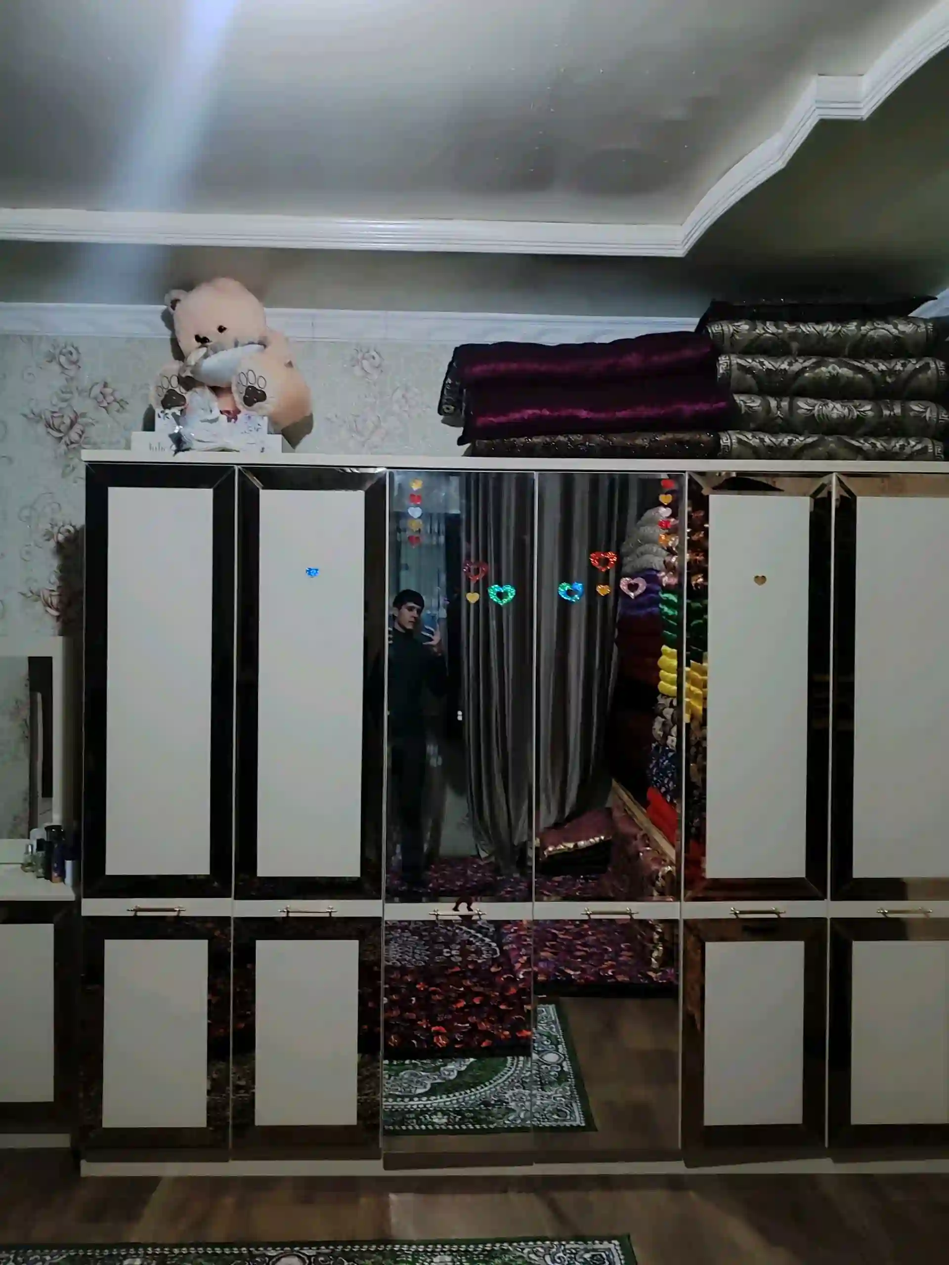 Шкаф