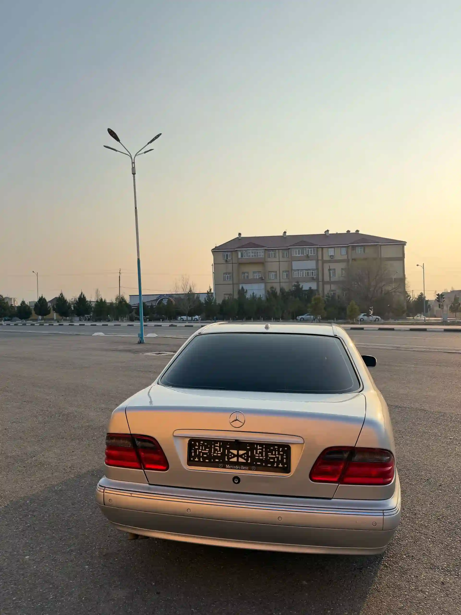 Mercedes-benz E class 2000