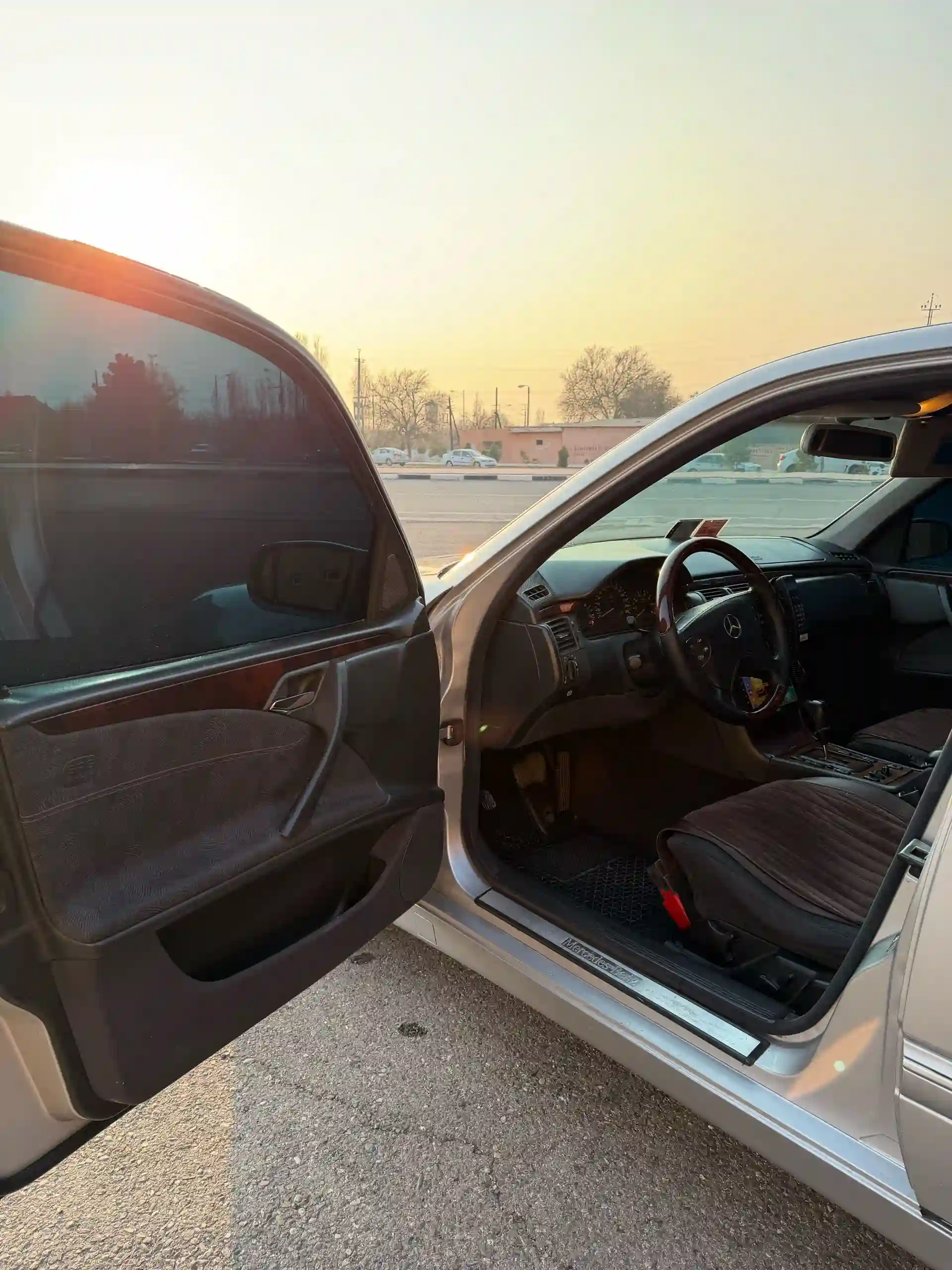 Mercedes-benz E class 2000