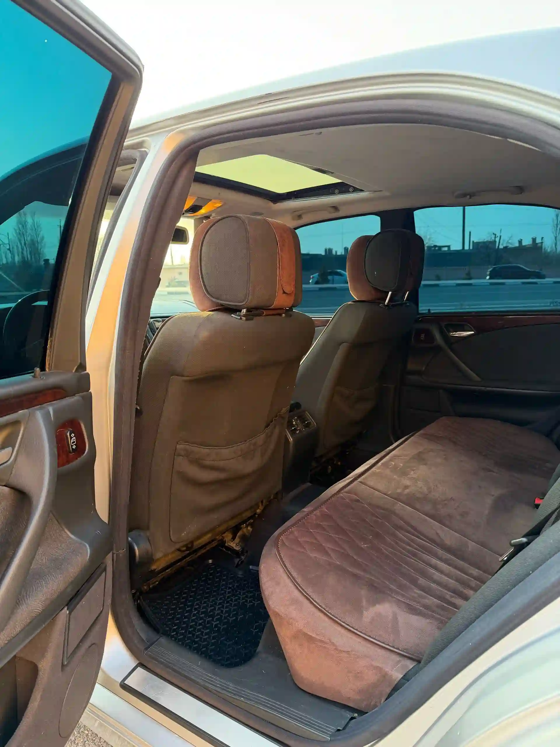 Mercedes-benz E class 2000