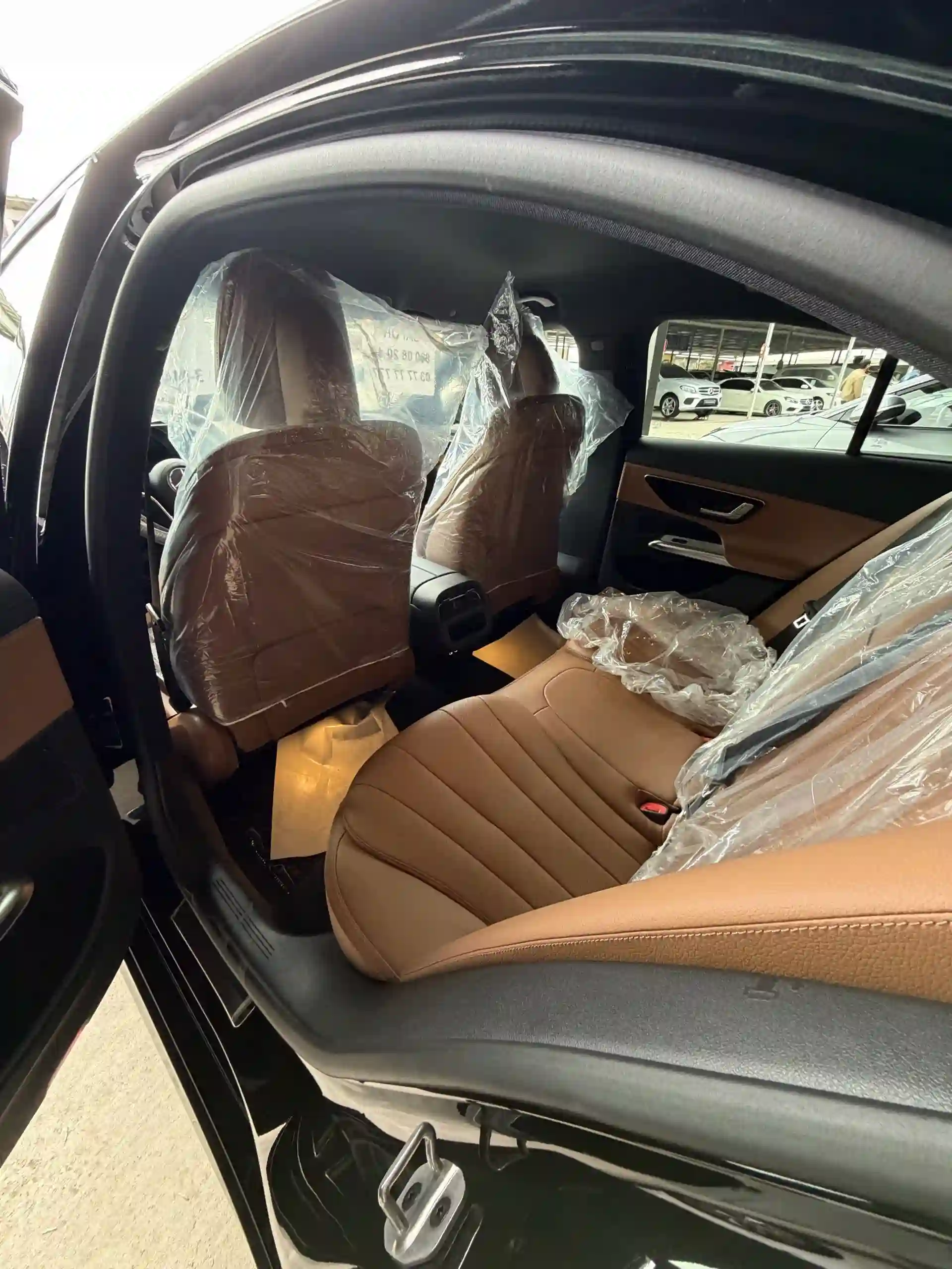 Mercedes-benz EQC 2025 — миниатюра 8