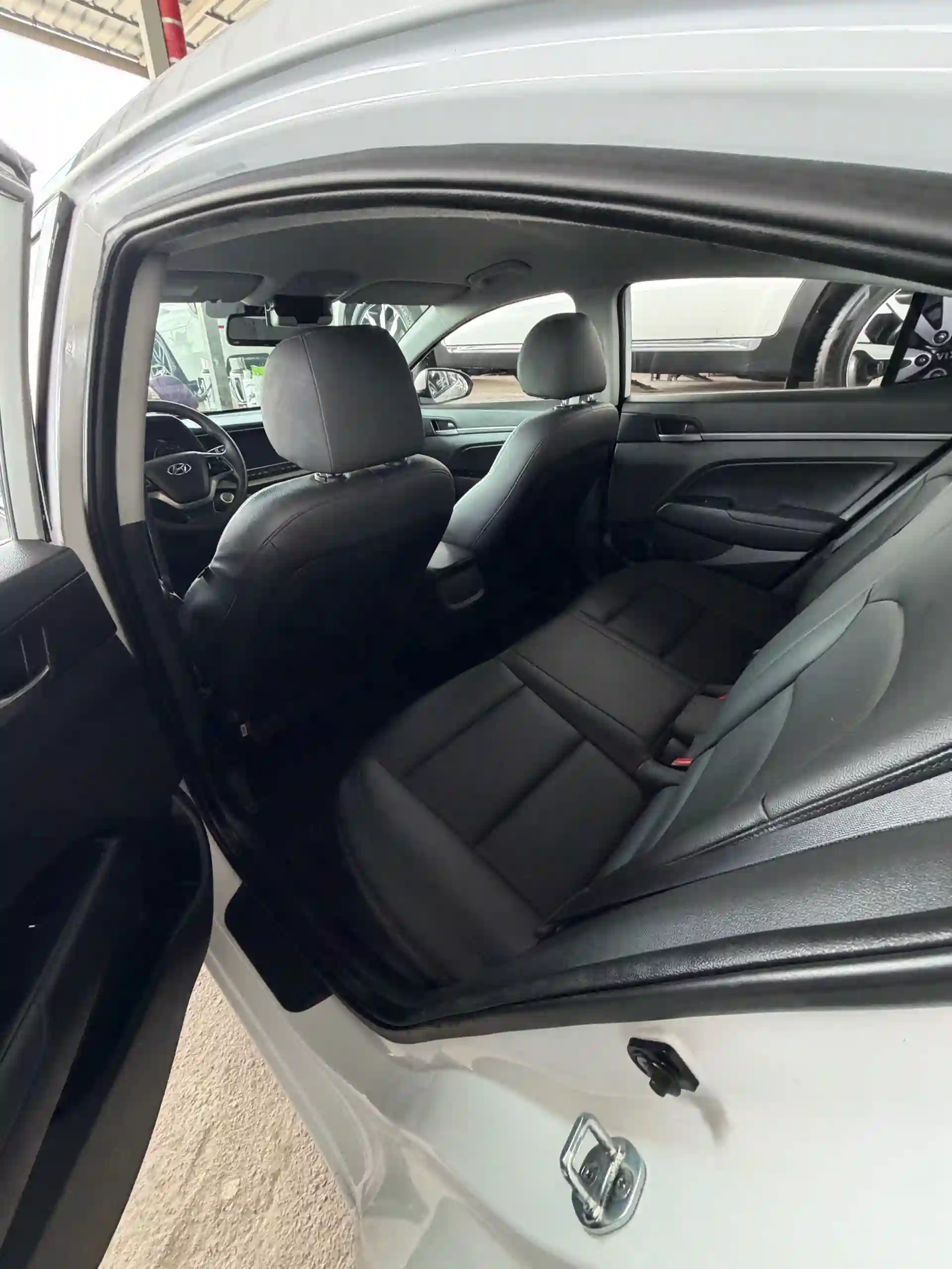 Hyundai Avante 2015