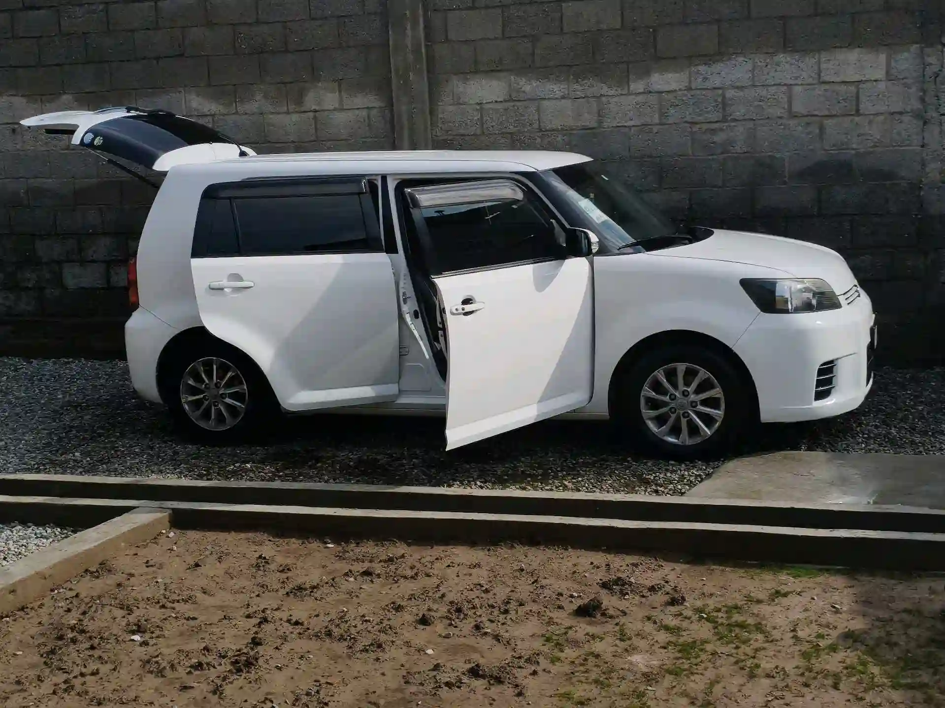Toyota Rumion 2008 — миниатюра 2