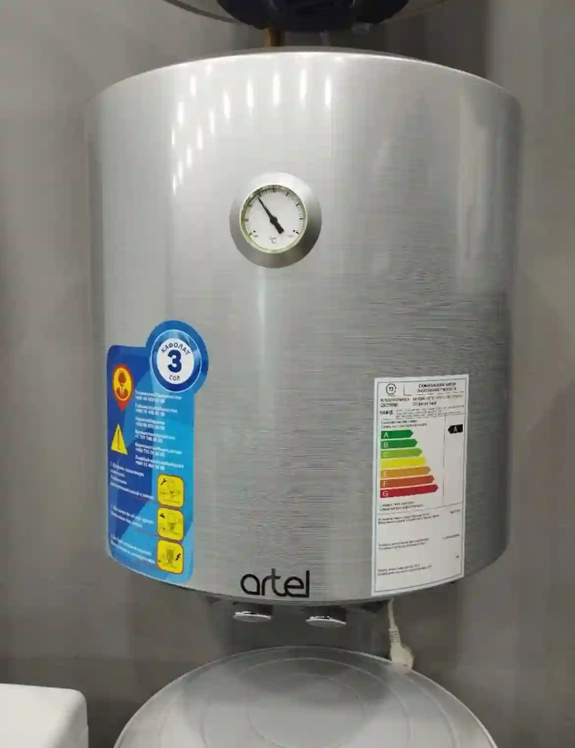 Водонагревател Artel 80 литр Серий