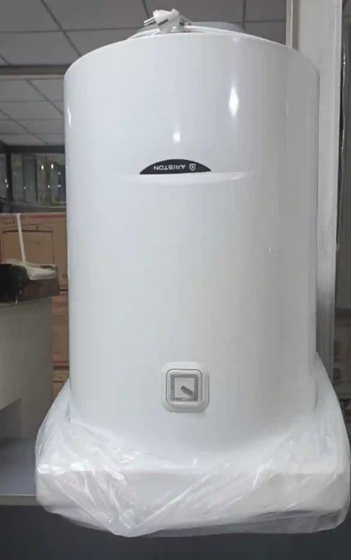 Водонагревател Аристон 50 литр