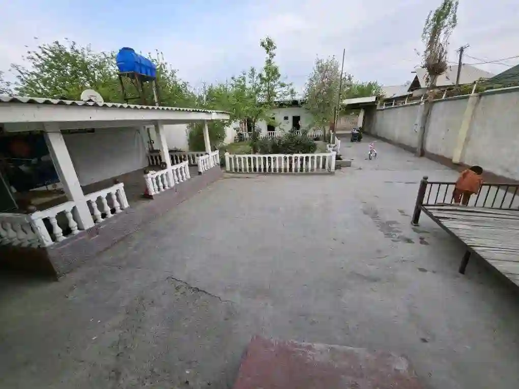 1 этажный, 7-комн. дом, 250 м², 5 соток, ноҳияи фирдавси